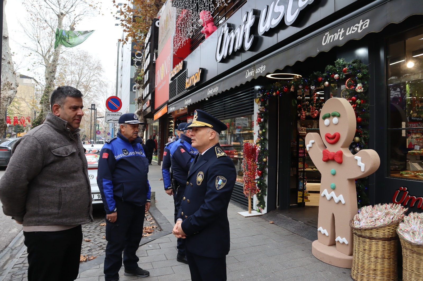 İzmit’te Kaldırım Ve Kamu Alanı İşgallerine Son 1 Ocak’tan Sonra Ceza Uygulanacak (2)