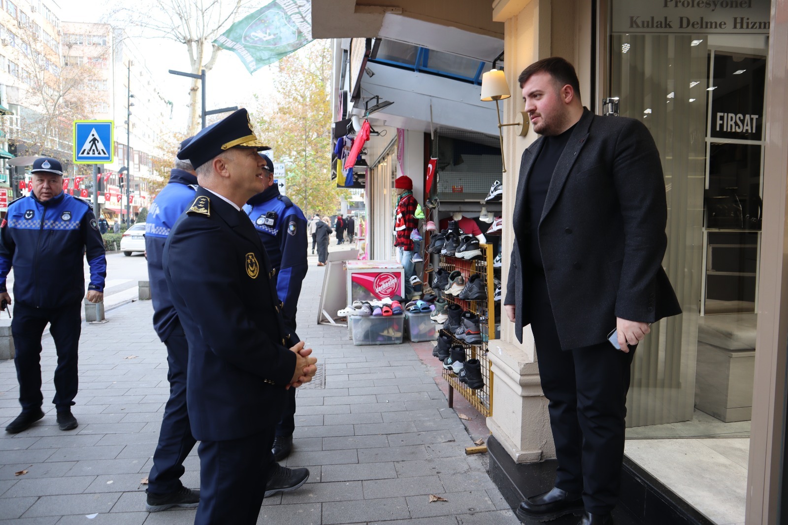 İzmit’te Kaldırım Ve Kamu Alanı İşgallerine Son 1 Ocak’tan Sonra Ceza Uygulanacak (4)