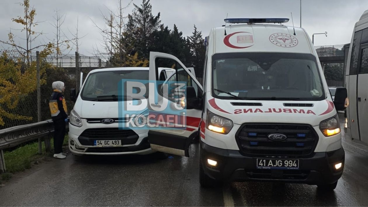 İzmit'te Trafik Kazası! Genç Sürücü Hastaneye Kaldırıldı 4