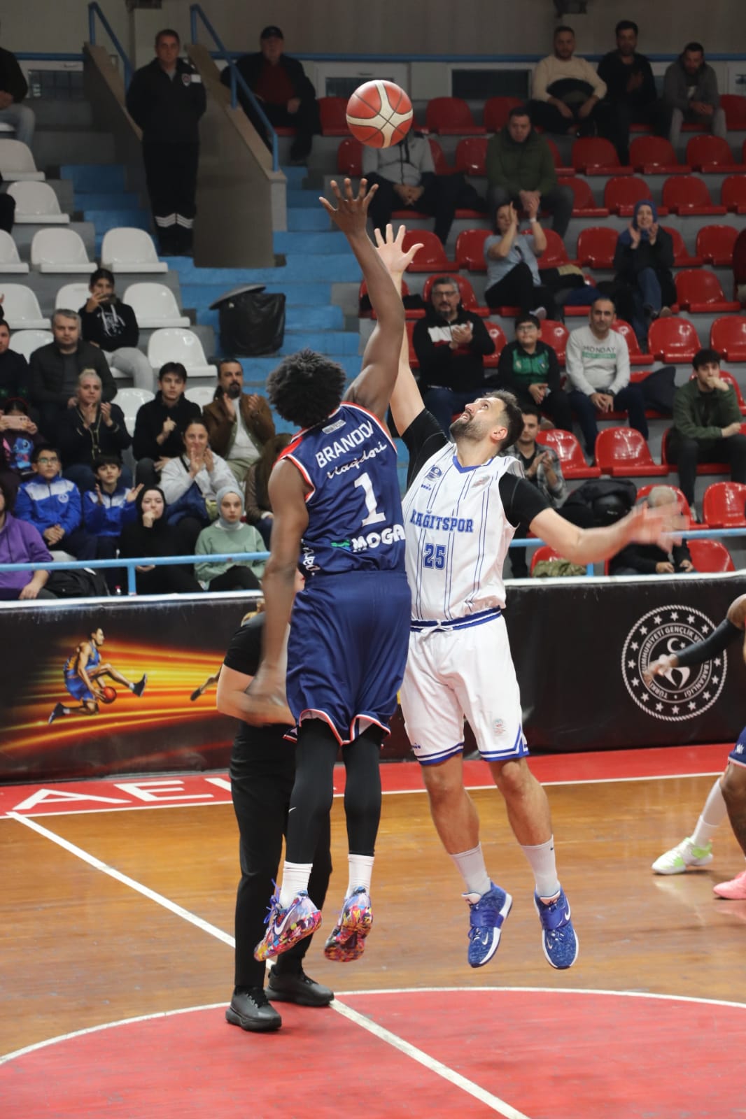 Kağıtspor'a Evinde Ciddi Uyarı 63 84 (1)-1