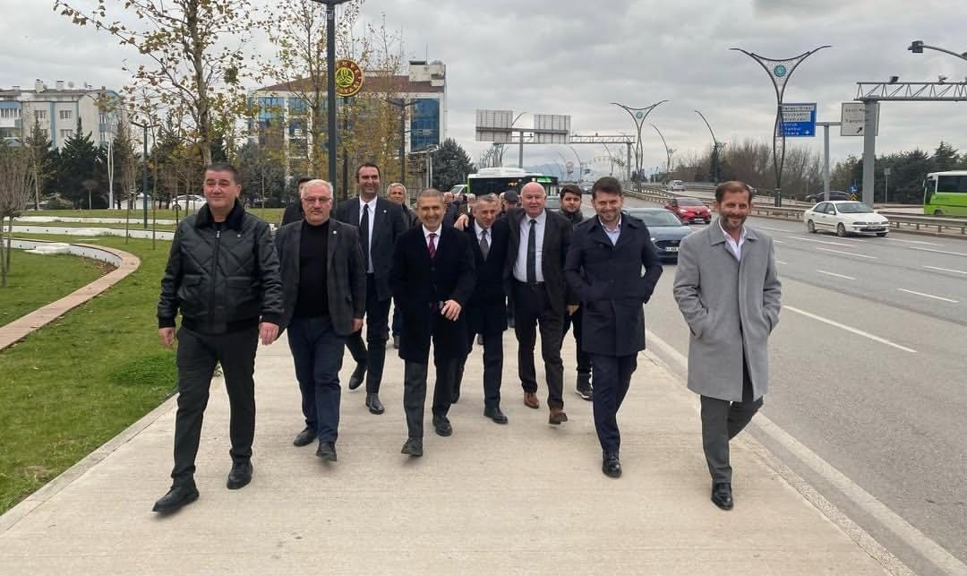 Kandıra’daki Çöp Tesisi Tartışmasına İyi̇ Parti’den Tepki! “Bugün 300’Üz, Yarın 10 Bin Olacağız!” (14)