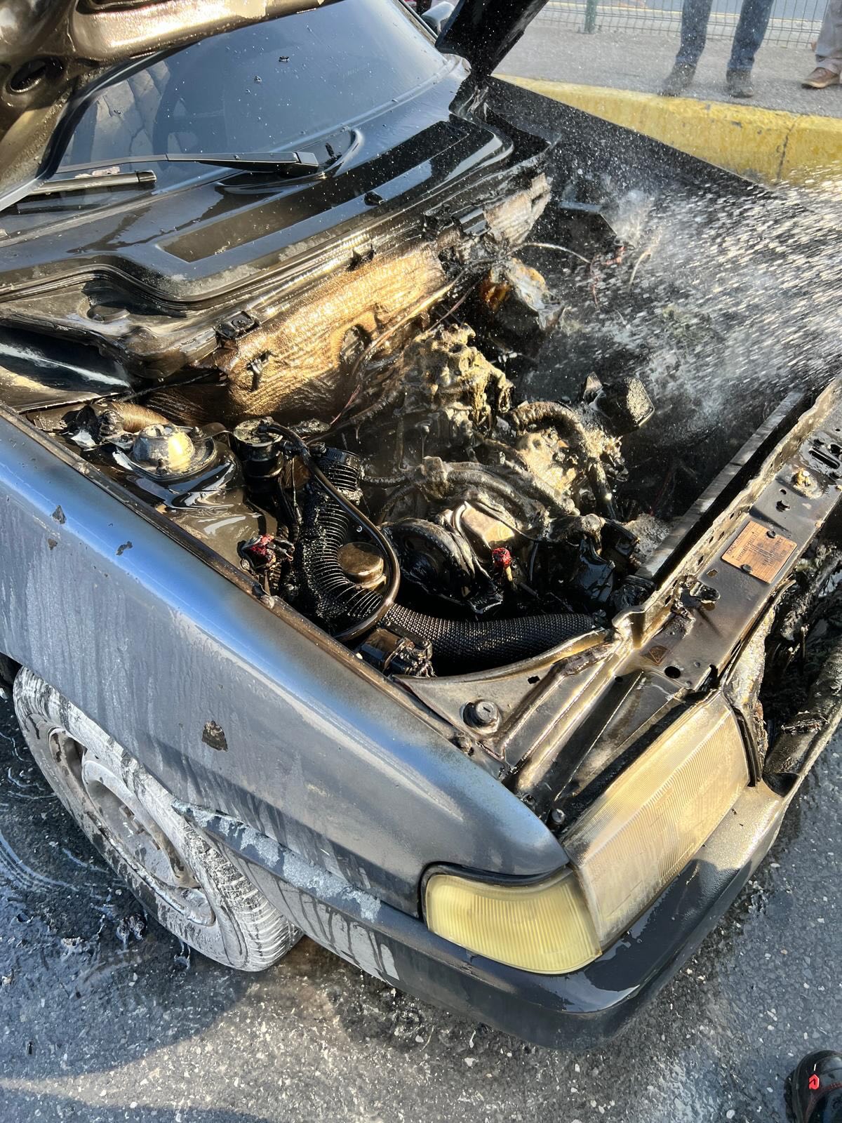 Karamürsel Ereğli’de Seyir Halindeki Araç Alev Aldı4 (3)