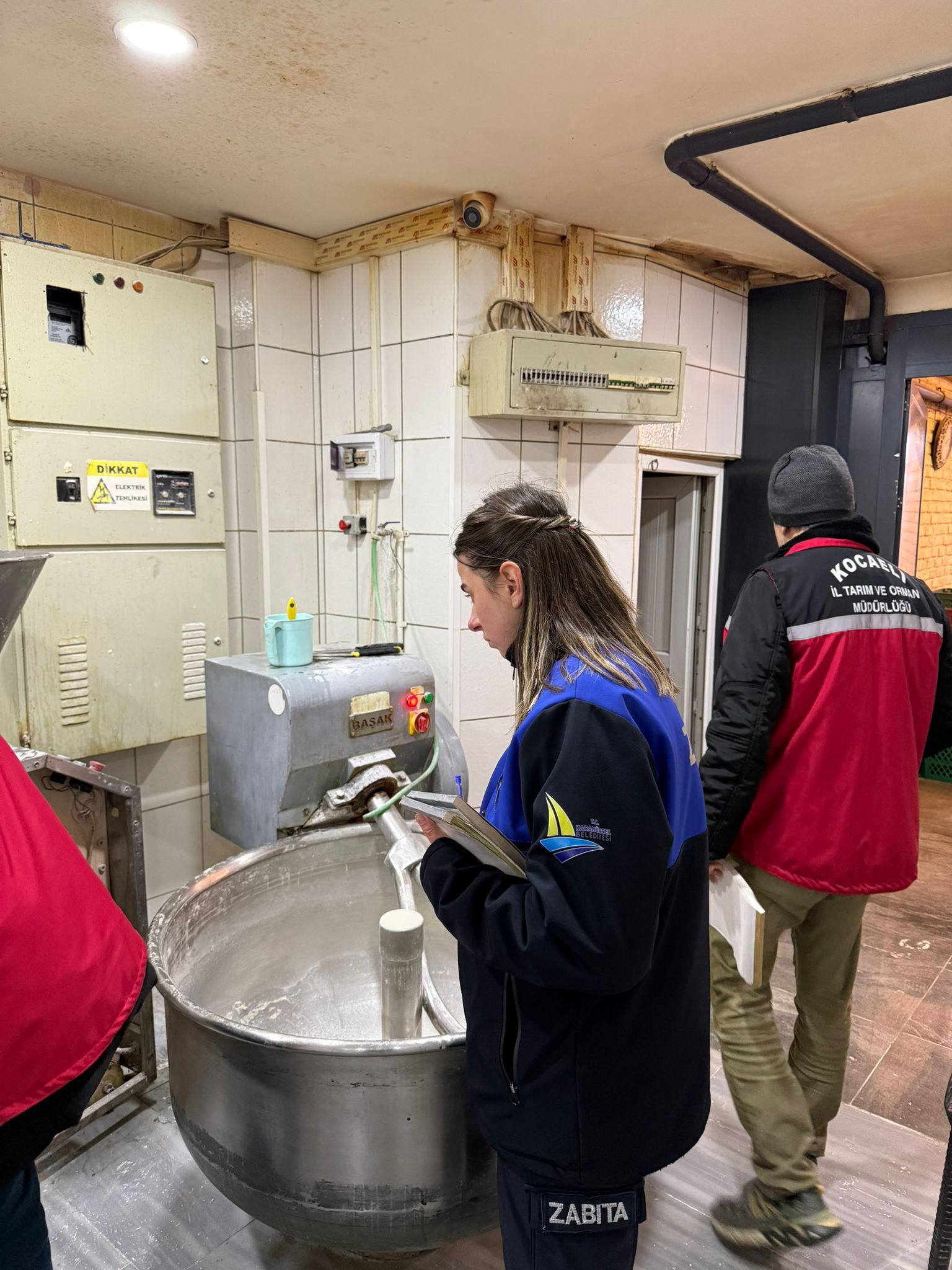 Karamürsel'de Yılbaşı Öncesi Fırın Ve Marketlere Sıkı Denetim (2)