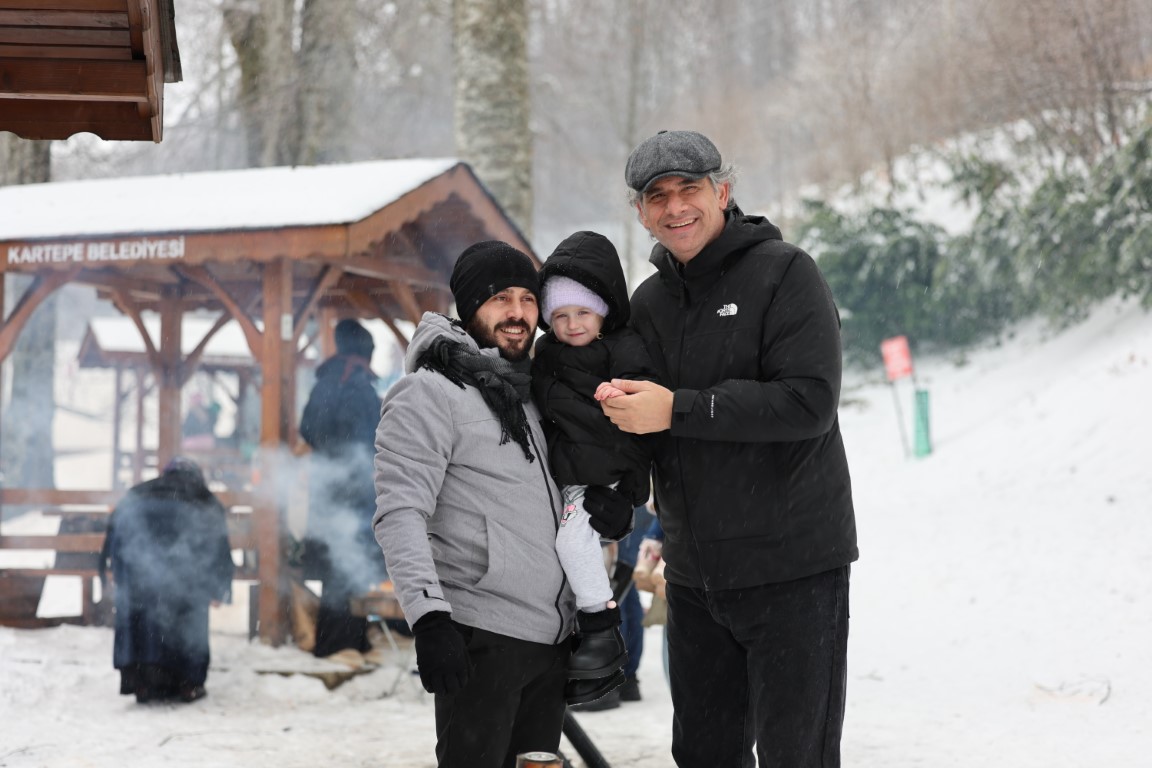 Kartepe Belediyesi Mesire Alanı, Kışın Beyaz Büyüsünü Ücretsiz Sunuyor 1