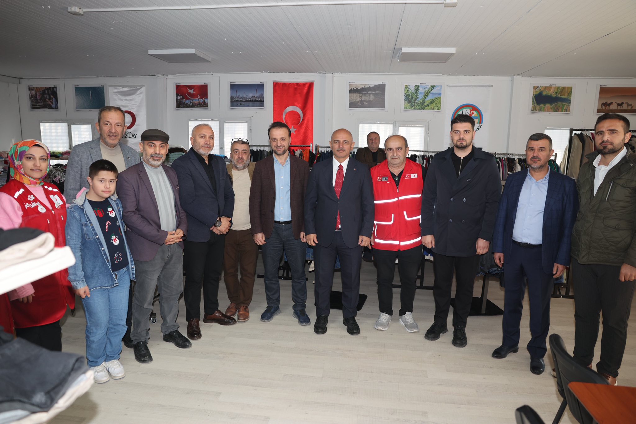 Kızılay Sevgi Mağazası (1)