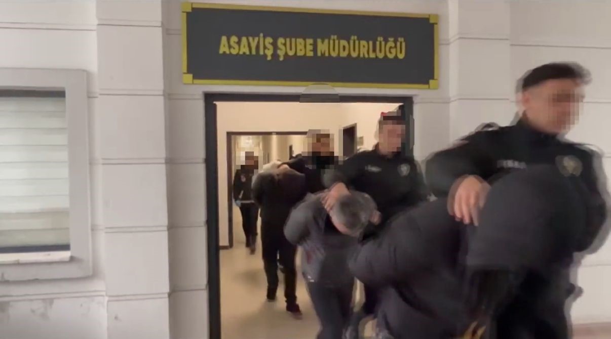 Kocaeli Merkezli Fuhuş Operasyonu! Çok Sayıda Tutuklama (3)