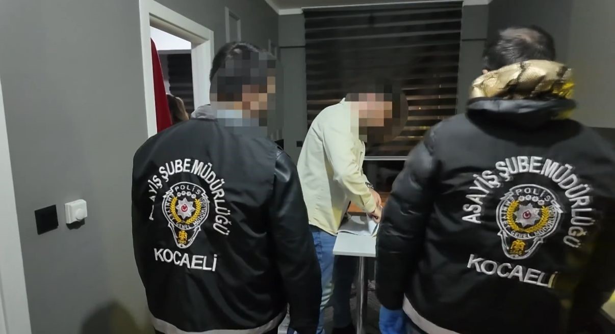 Kocaeli Merkezli Fuhuş Operasyonu! Çok Sayıda Tutuklama (5)