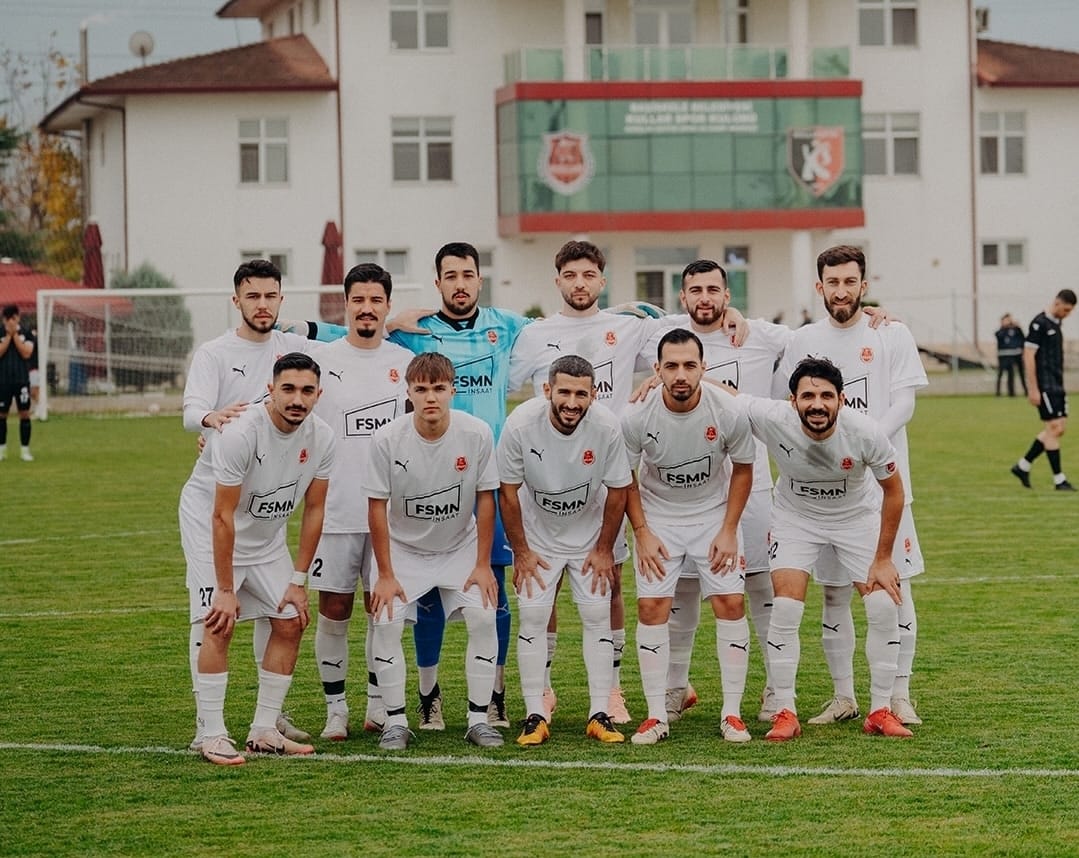 Kocaeli Süper Amatör Lig’de 5 Gollü Maç Harb İş 2 3 Kullar 1975 (1)-1