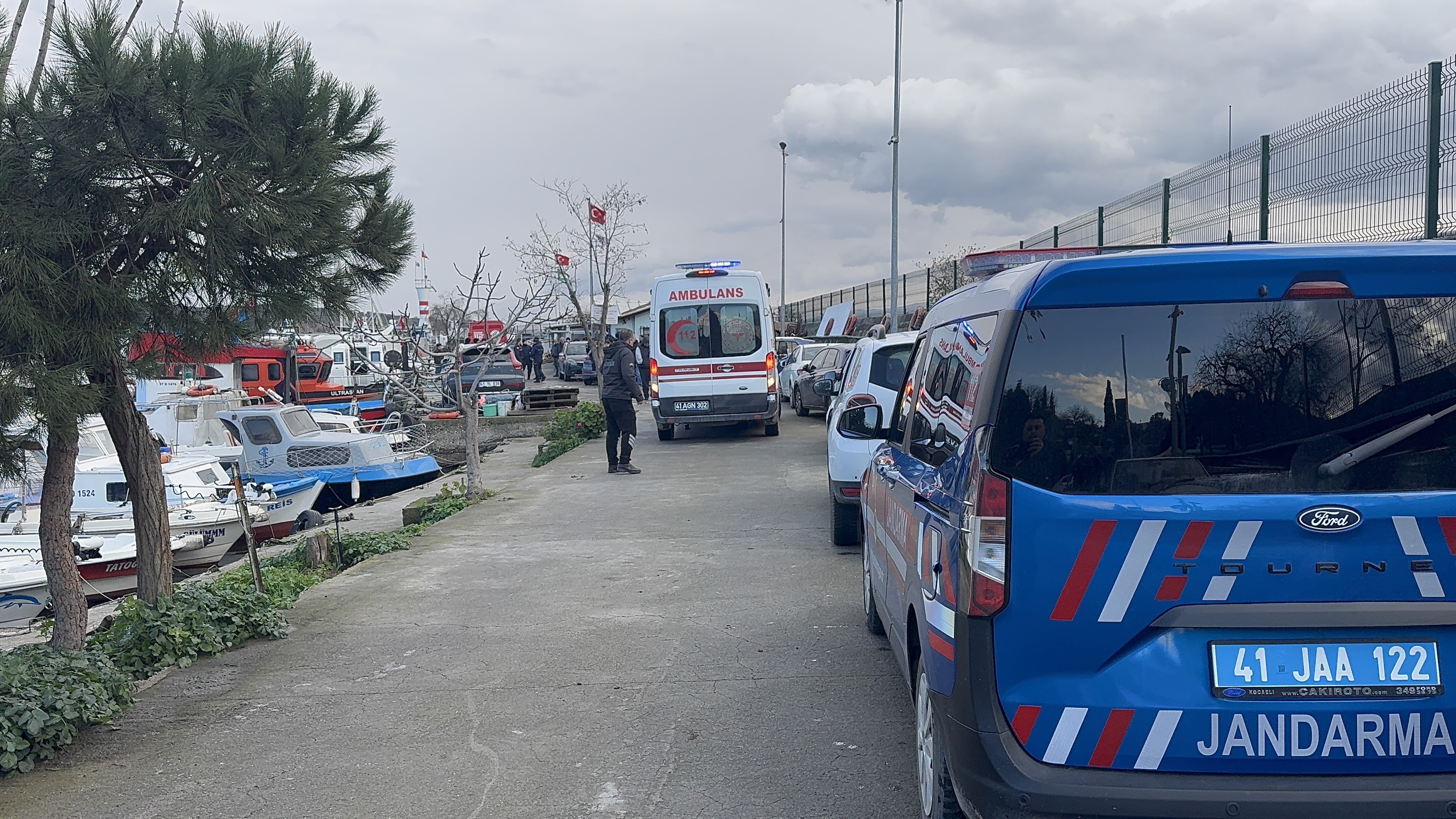 Kocaeli'de Denizde Çırpınan Vatandaş Son Anda Kurtarıldı 05