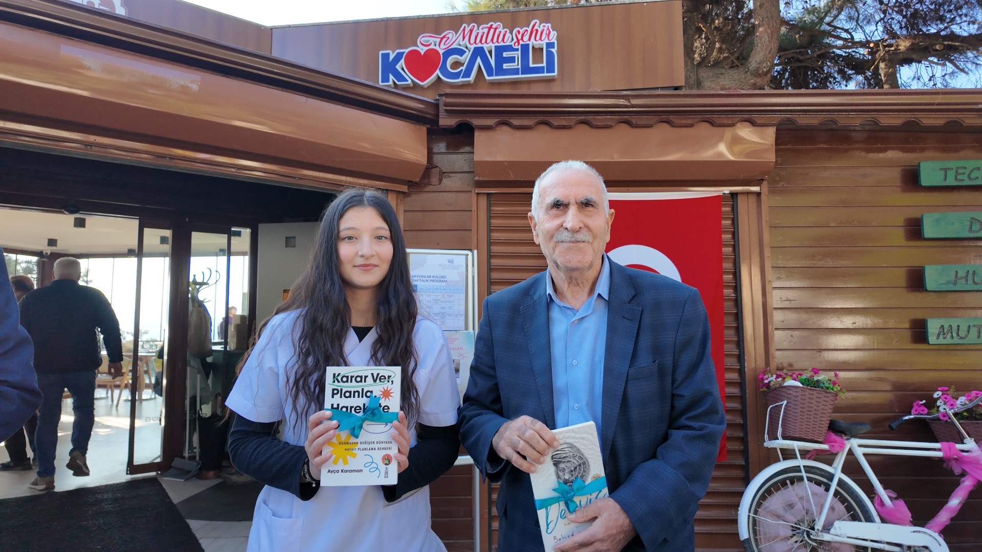 Kocaeli’de Gençler Ve 65 Yaş Üstü Bireyler Oyun Atölyesinde Buluştu (1)