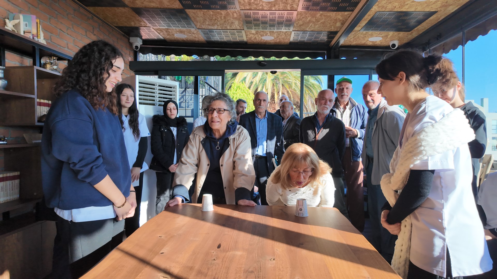 Kocaeli’de Gençler Ve 65 Yaş Üstü Bireyler Oyun Atölyesinde Buluştu (5)