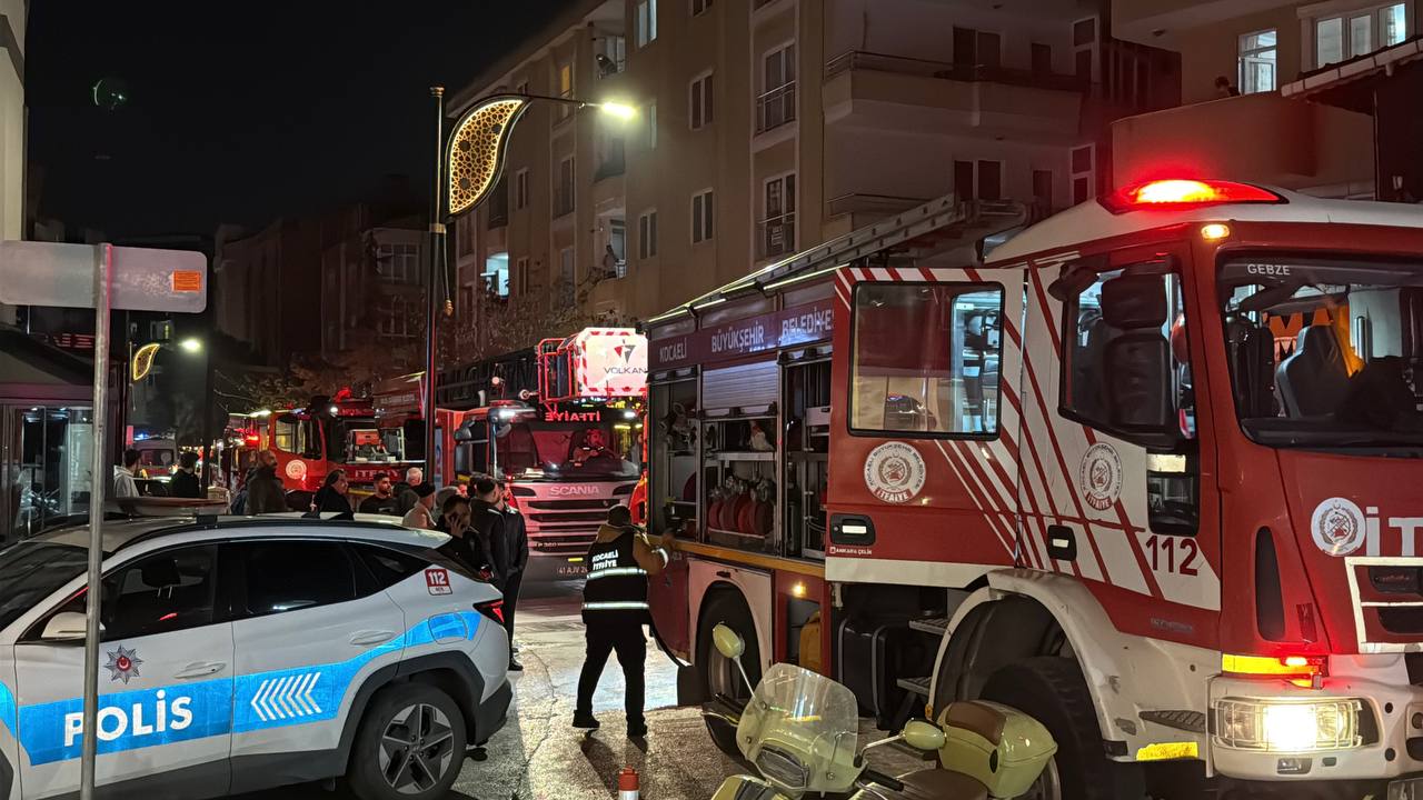 Kocaeli'de Korkutan Yangın! 1