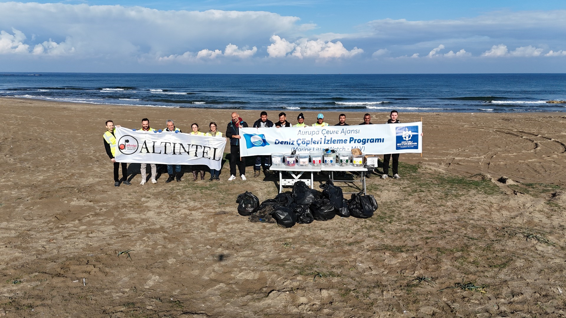 Kocaeli’de Lahana Koyu’nda Deniz Çöpleri İzlendi 03