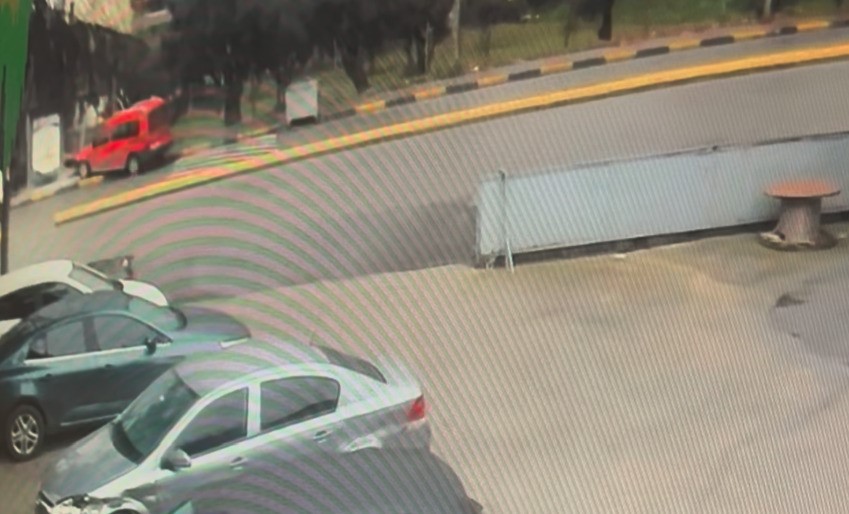 Kocaeli'de Sürücüsüz Araç Paniğe Neden Oldu! 04