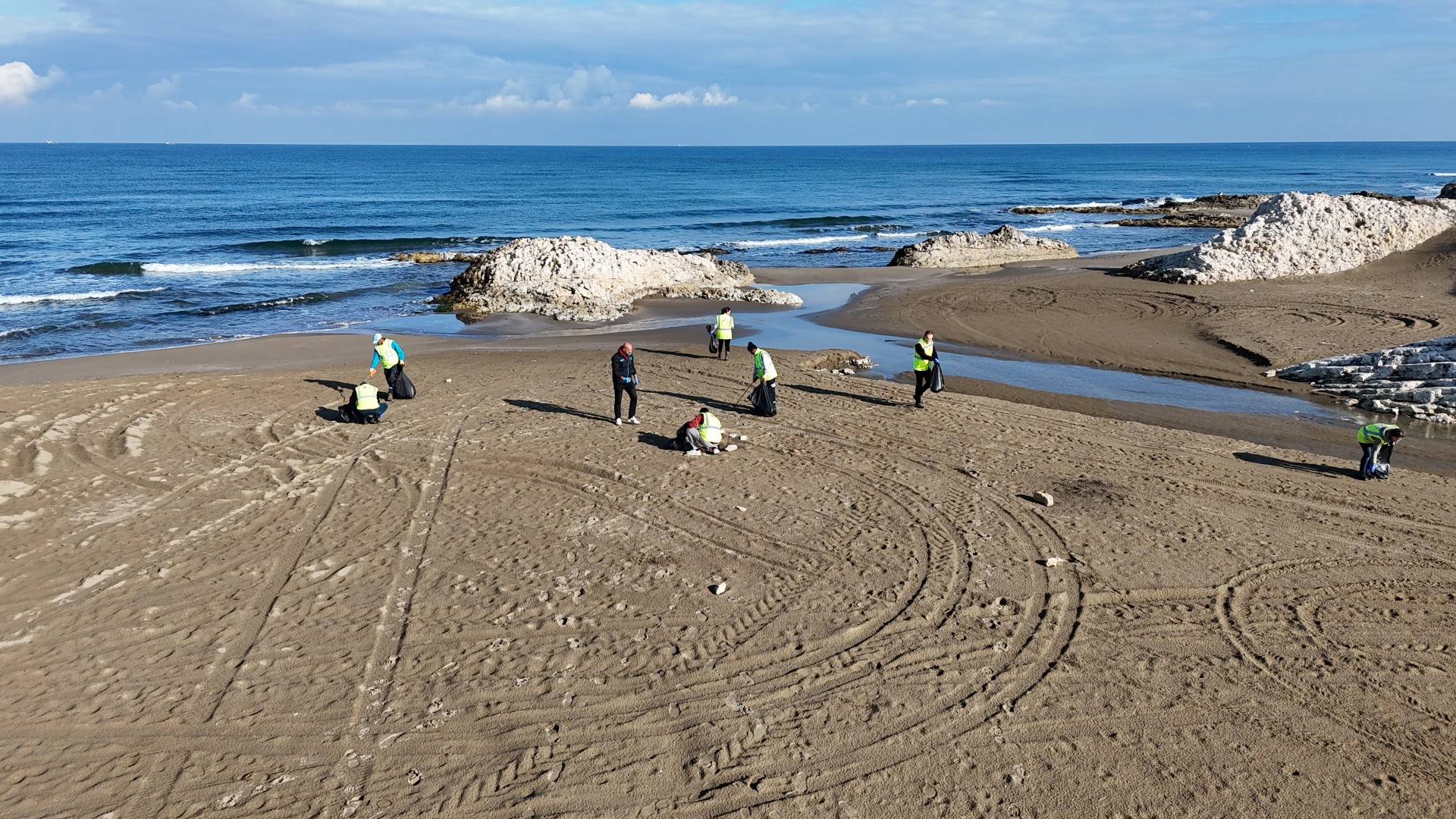 Kocaeli’de Uzunkum Lahana Koyu’nda Yılın 3. Deniz Çöpü İzleme Çalışması Yapıldı (2)