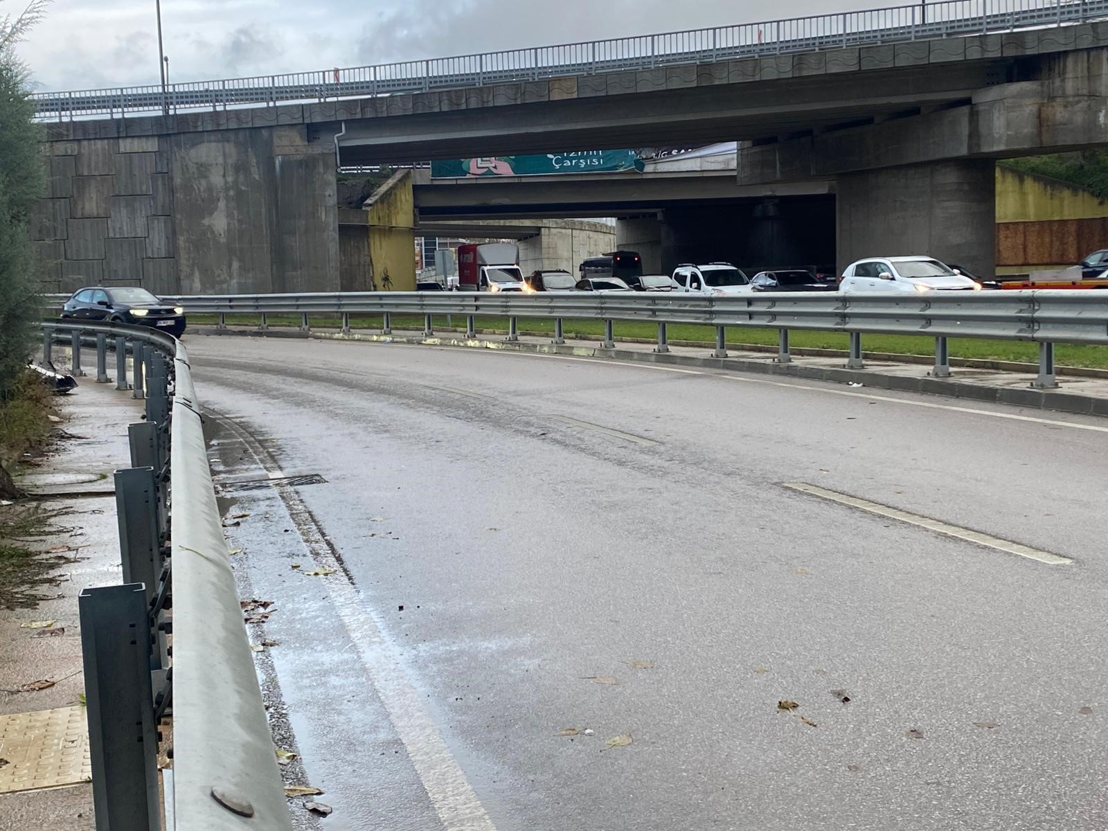 Kocaeli'de Yağış Kaza Getirdi! Orçun Aki Hayatını Kaybetti 01