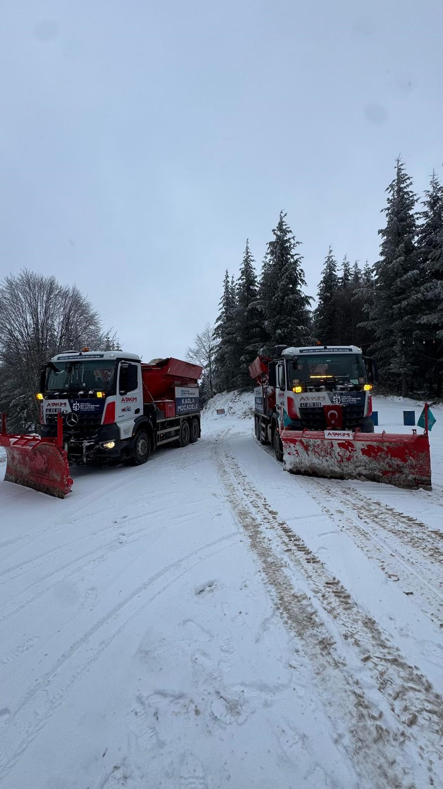 Kocaeli’de Yüksek Kesimlerde Kar Etkisini Sürdürüyor 1.200 Personel Sahada (4)