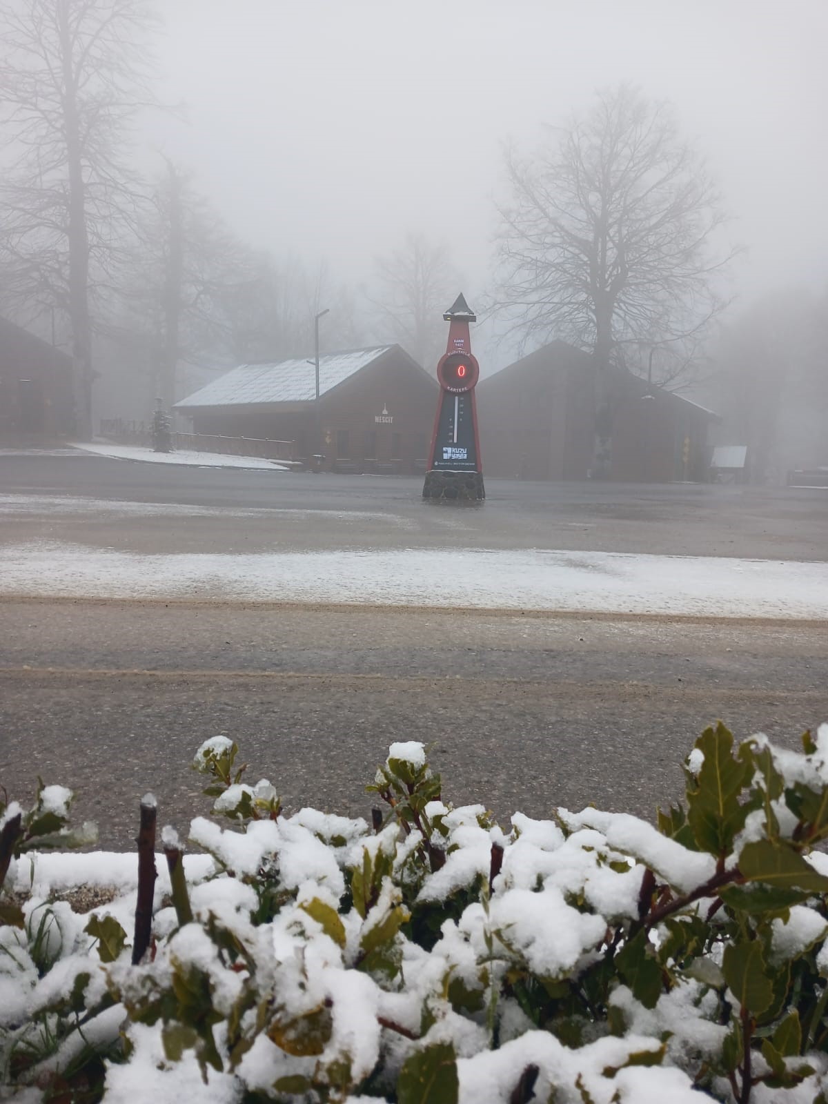 Kocaeli'de Zirve Beyaza Büründü! Kartepe'de Kar Yağışı Devam Ediyor 01