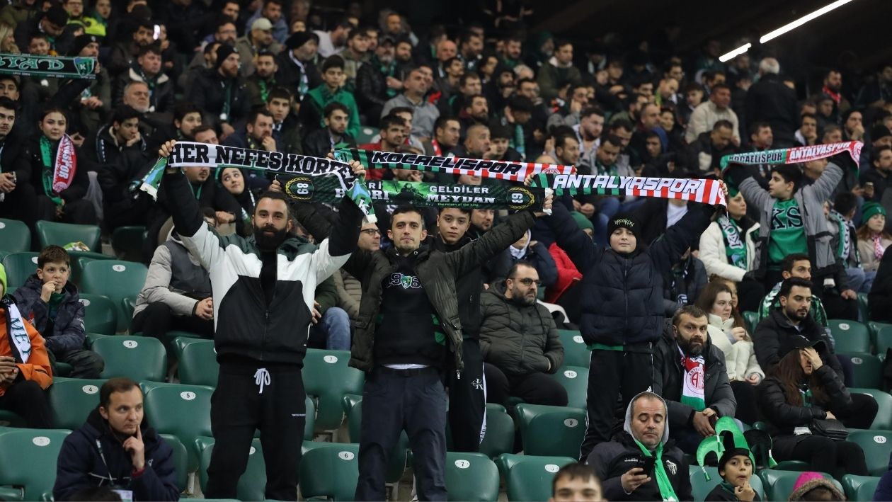 Kocaelispor Devreyi Mutlu Bitirdi 2 1 (3)
