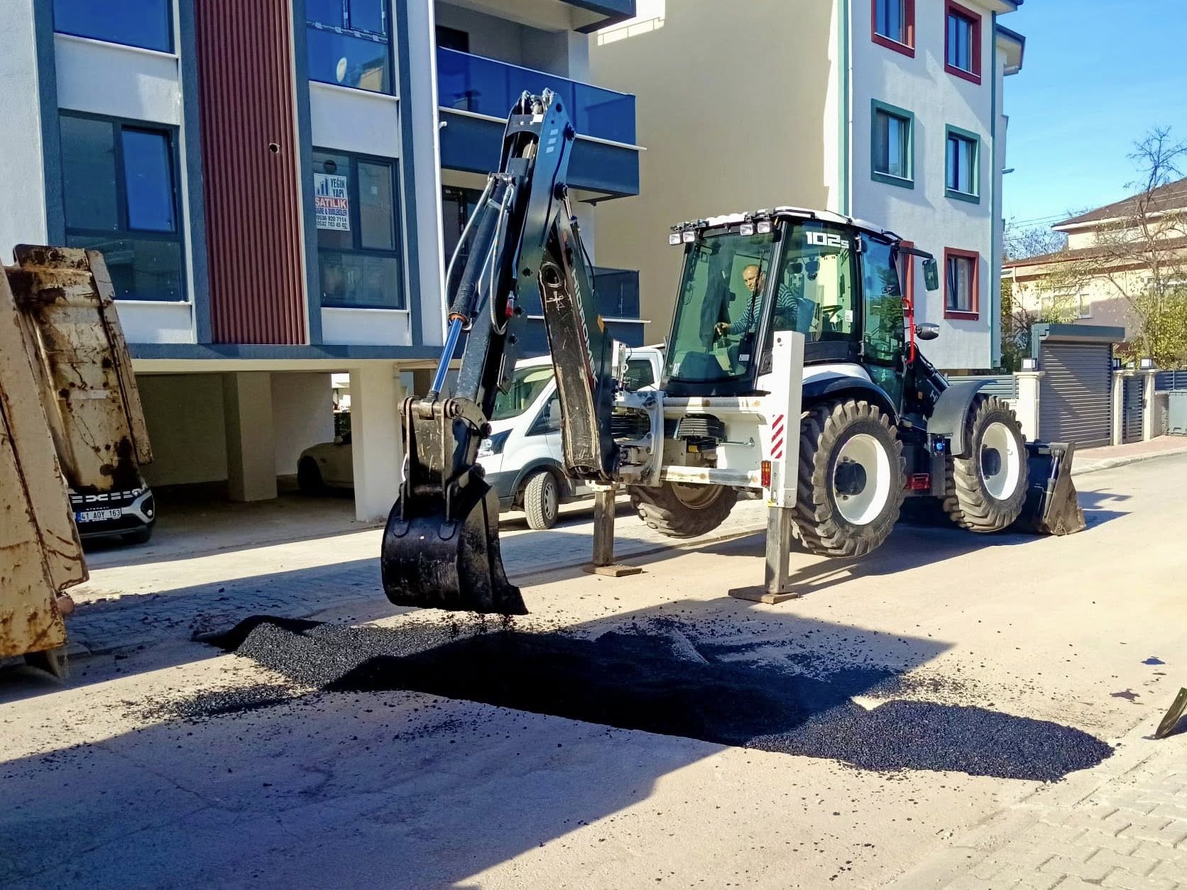 Körfez Belediyesi Yol Bakım Çalışmalarını Sürdürüyor (3)