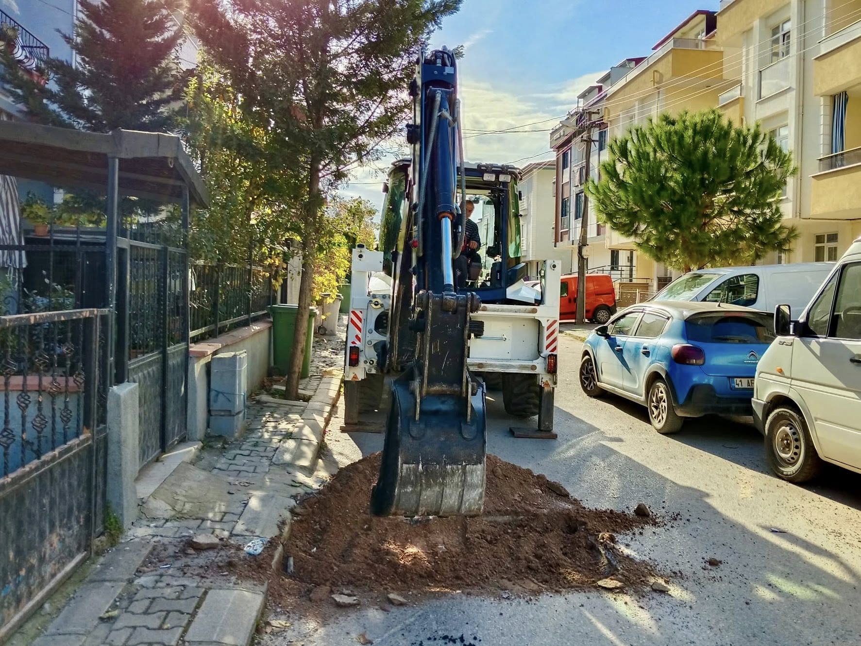 Körfez Belediyesi Yol Bakım Çalışmalarını Sürdürüyor (6)