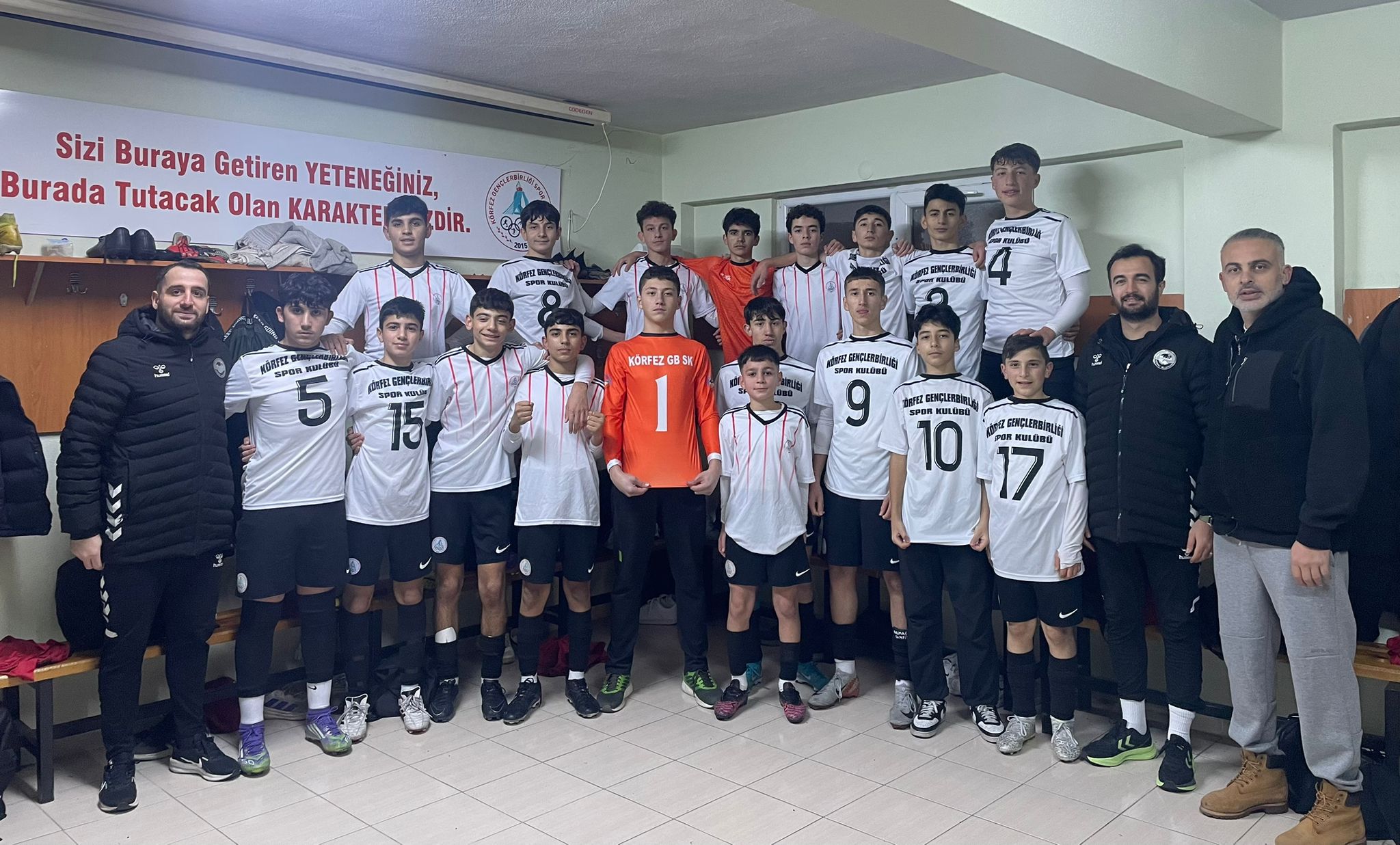 Körfez Gençlerbirliği U14 Takımı Ligde Namağlup Şampiyon Oldu 3