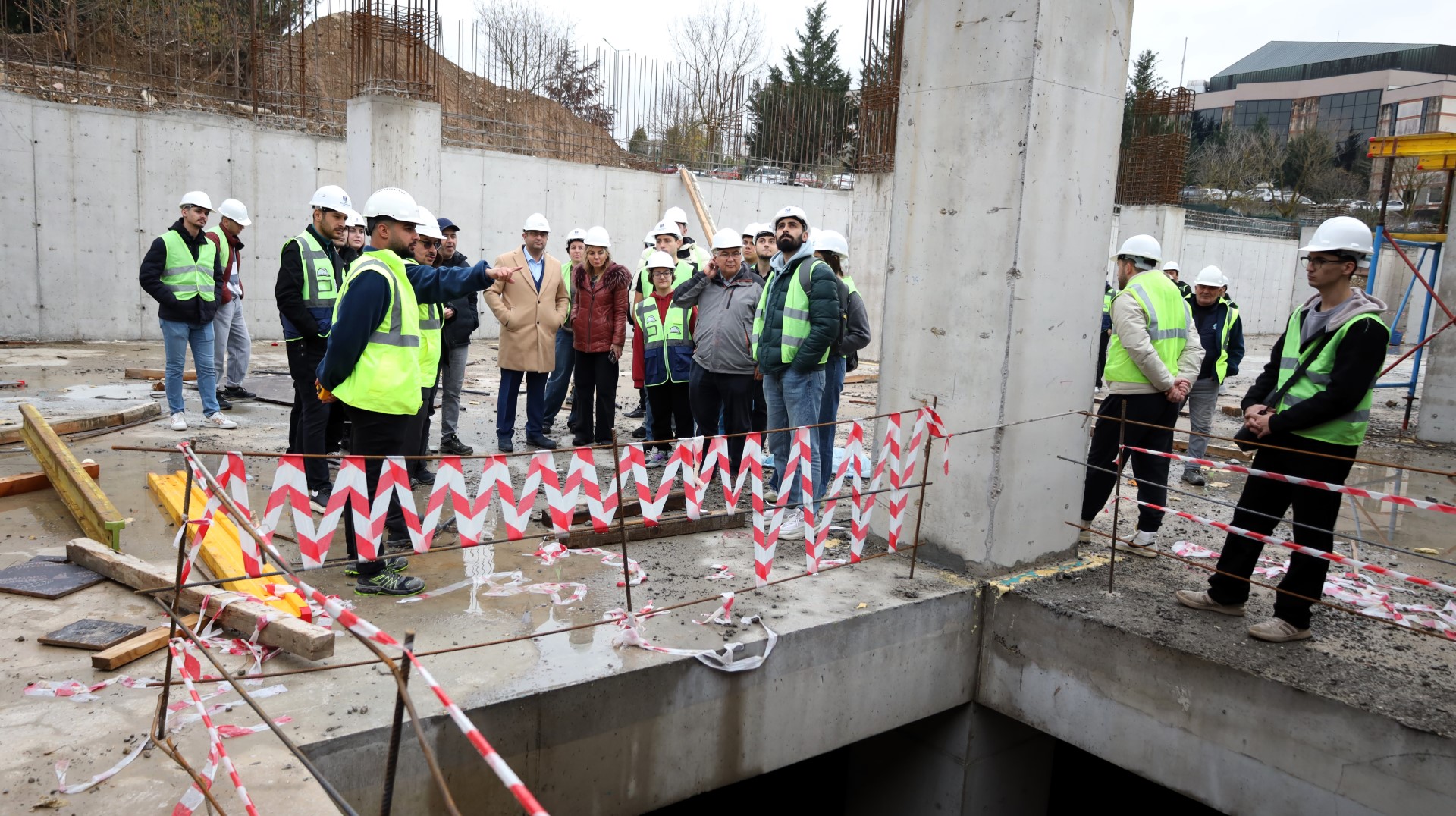 Koü'lü Öğrenciler Büyükşehir'in Projesini İnceledi 5