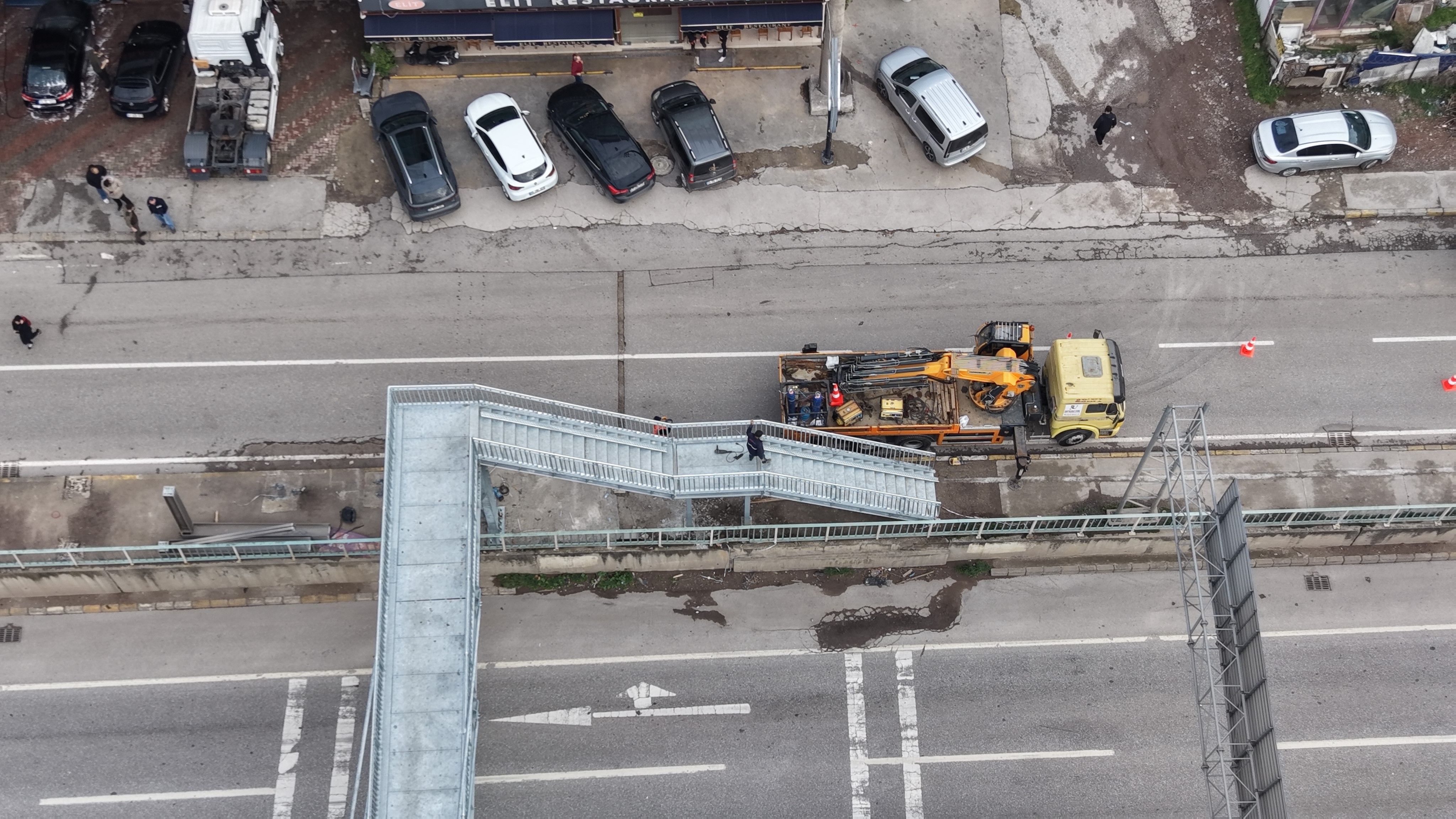 Mahkeme Kararıyla Yıkılmıştı, 1 Metre Yanına Tekrar Yapıldı! 09