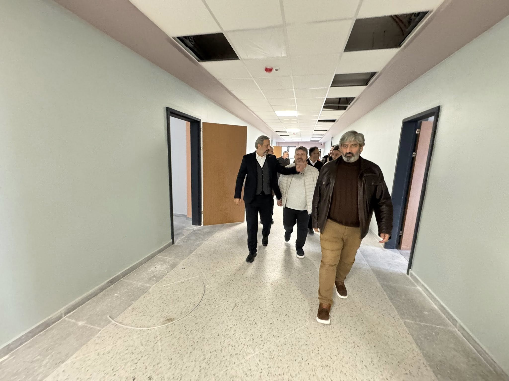 Mehmet Akif Yılmaz, Başiskele’de Yeni Ortaokul İnşaatını İnceledi (4)