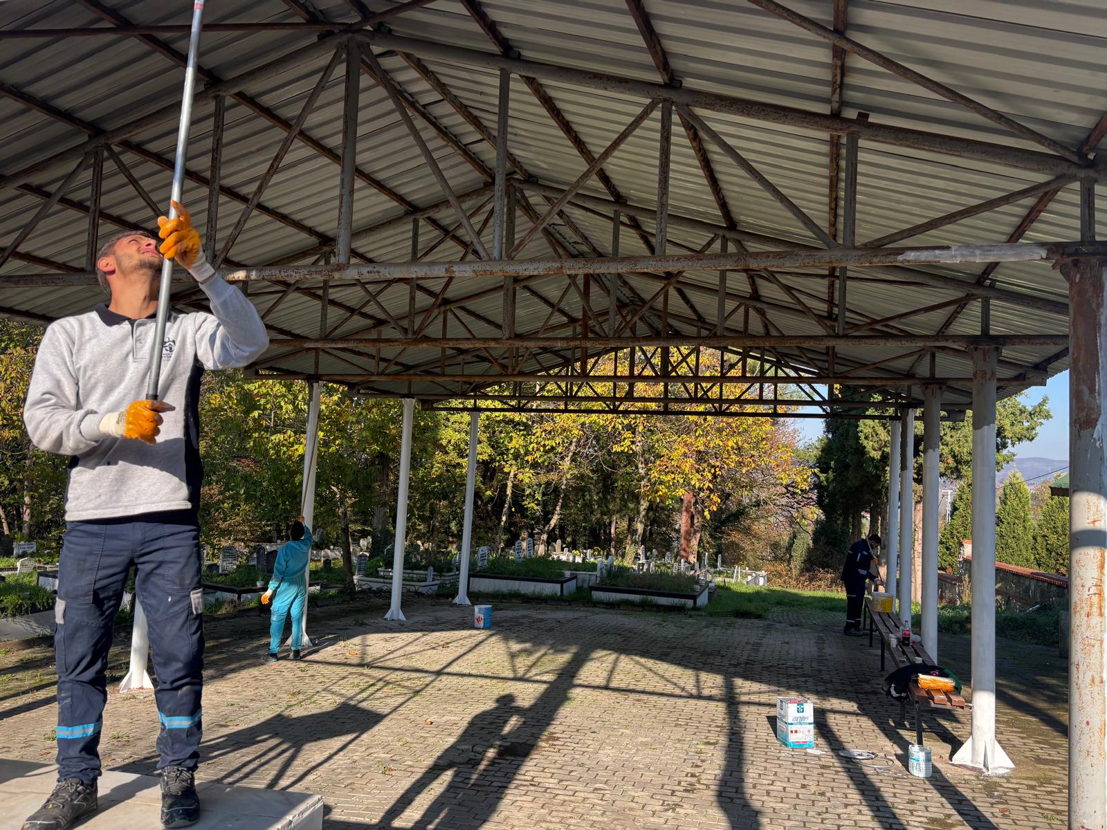 Mezarlıklarda Durmaksızın Çalışmaya Devam (1)