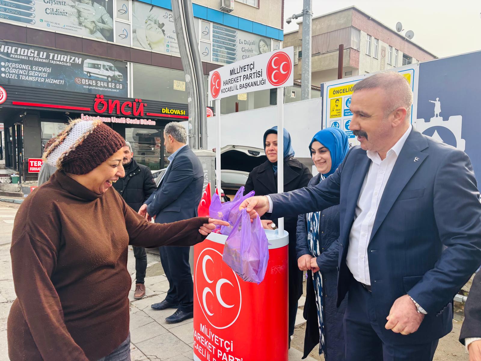 Mhp Dilovası Regaip Kandili’nde Meydanda Vatandaşlarla Buluştu 1