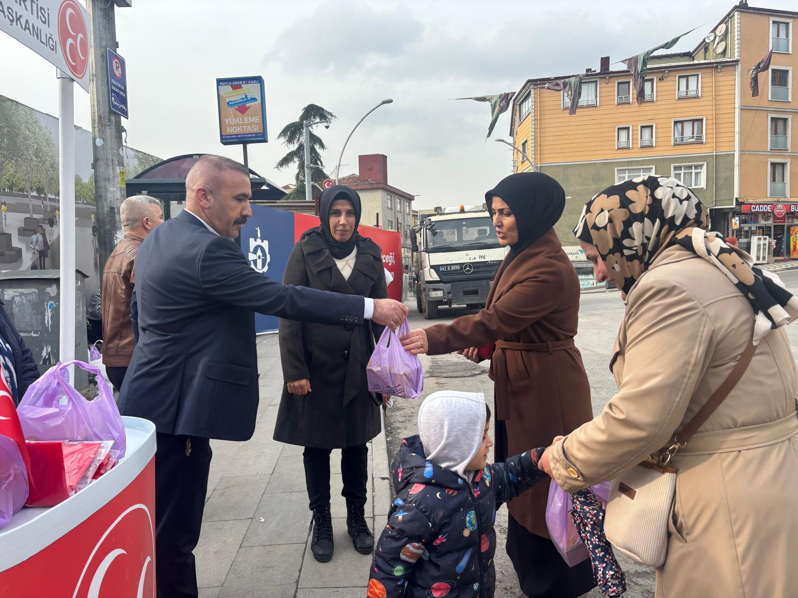 Mhp Dilovası Regaip Kandili’nde Meydanda Vatandaşlarla Buluştu 2