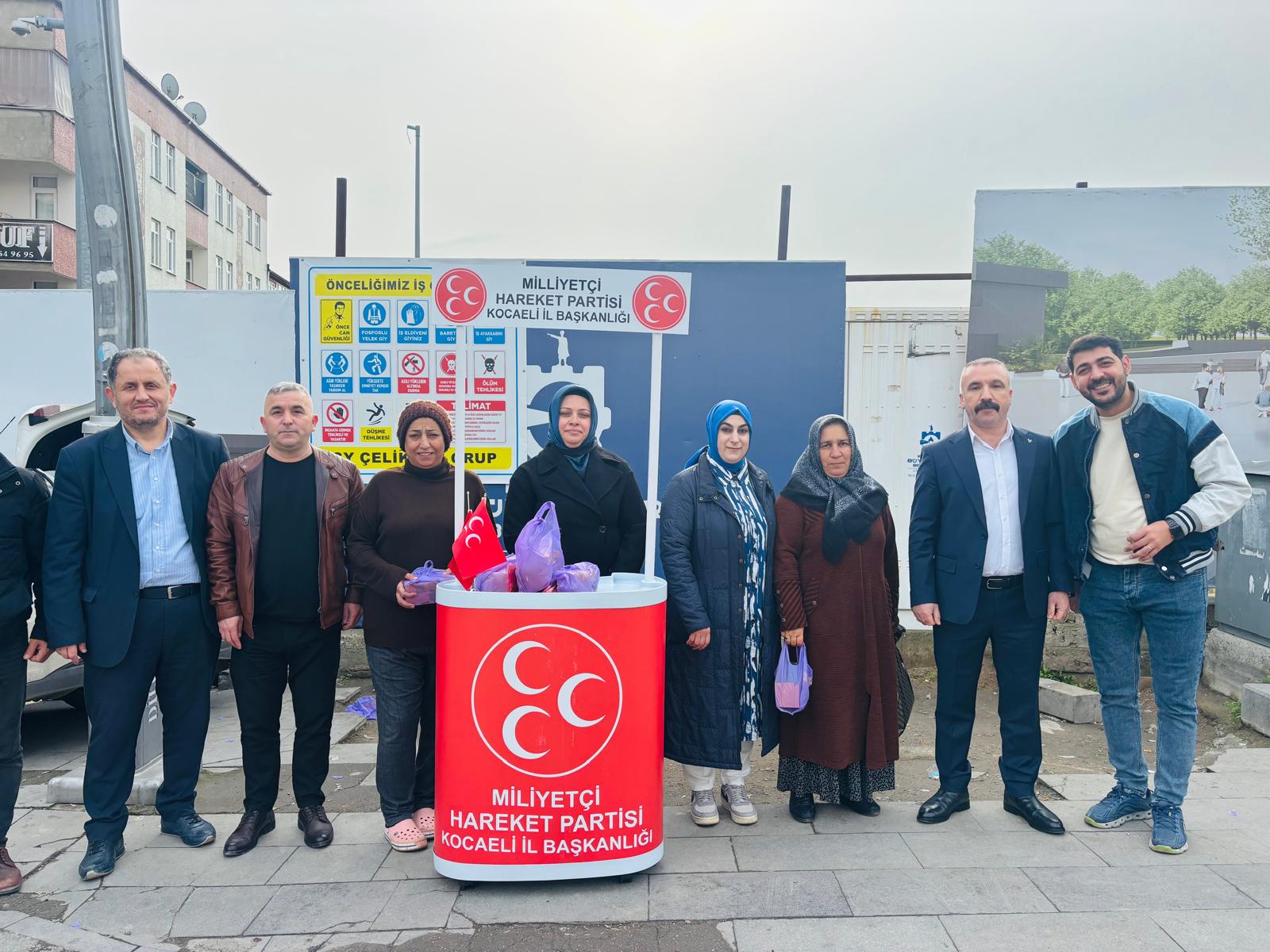 Mhp Dilovası Regaip Kandili’nde Meydanda Vatandaşlarla Buluştu 4