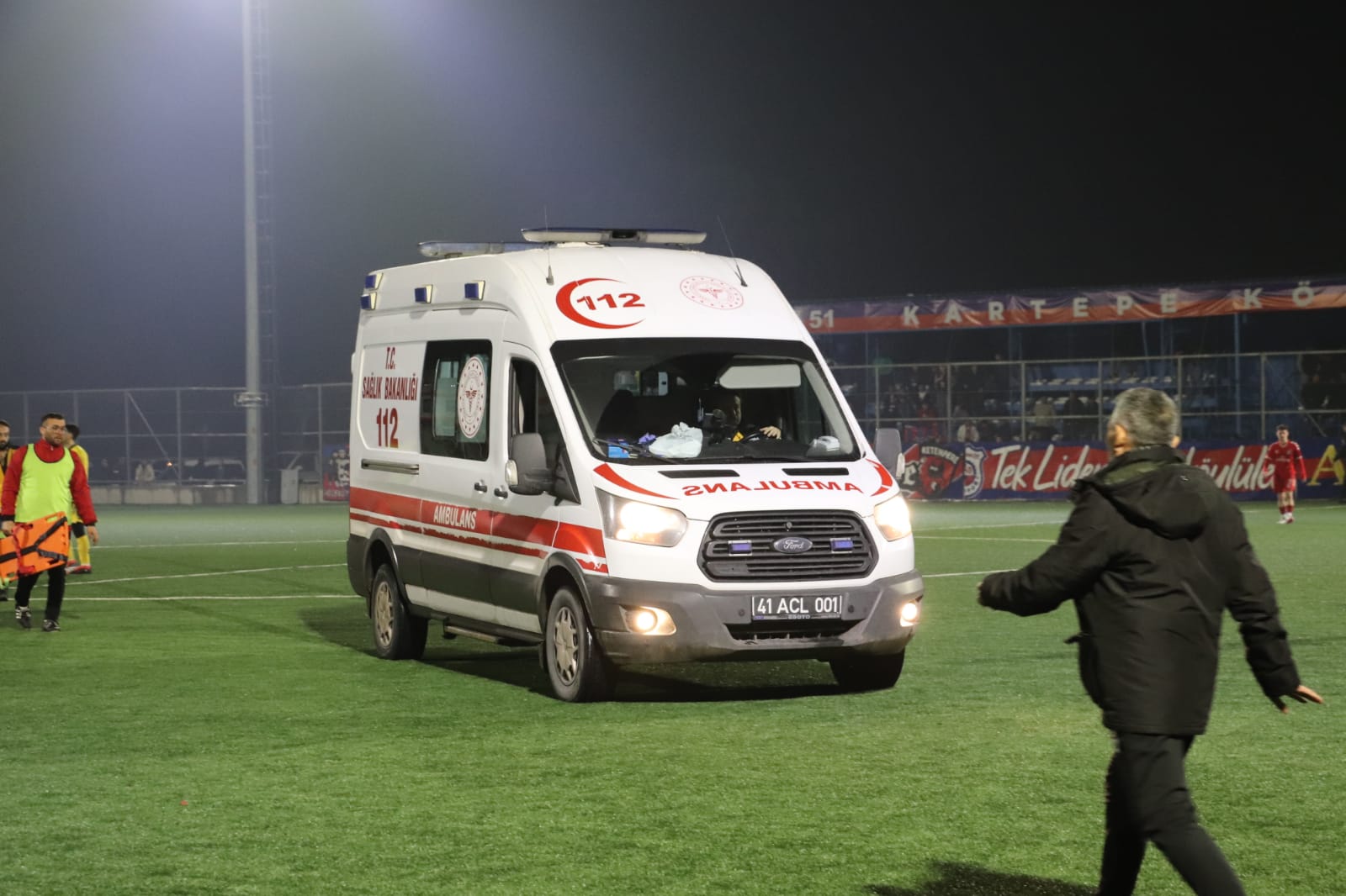 Olaylı Maç Tatil Oldu (2)-1