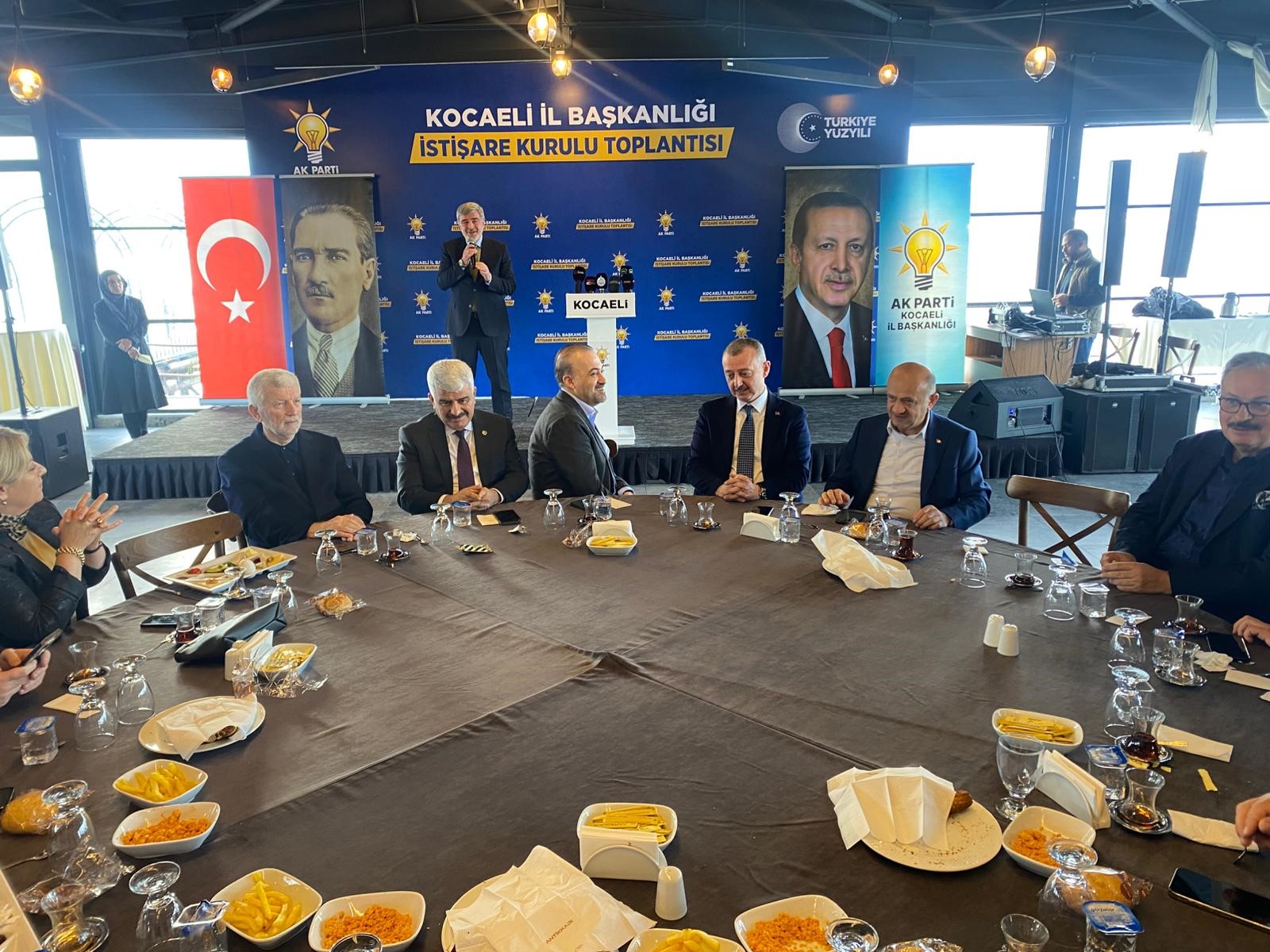 Osman Pepe “Yeni Bir Yalta Yazılıyor, Dünya Yeni Bir Paylaşım Sürecinde” 01