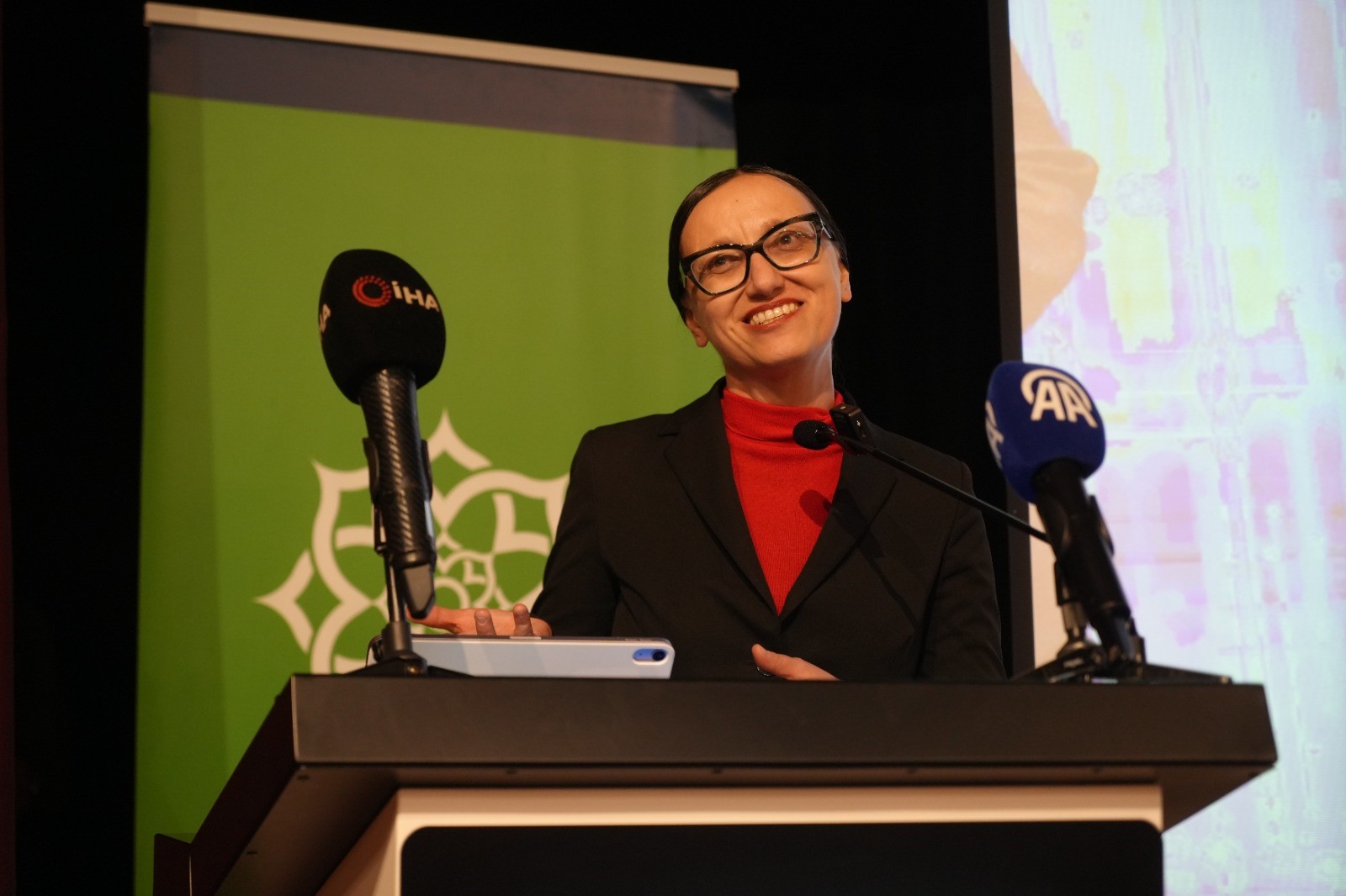 Prof. Dr. Mutlu Özcan’a Tüba Uluslararası Akademi Ödülü Verildi 01