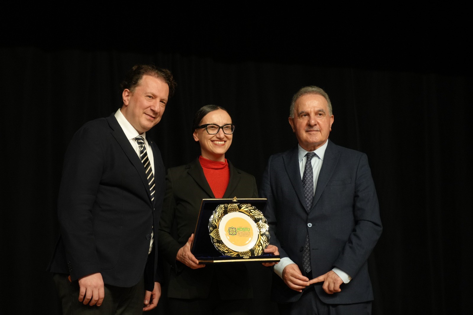 Prof. Dr. Mutlu Özcan’a Tüba Uluslararası Akademi Ödülü Verildi 03