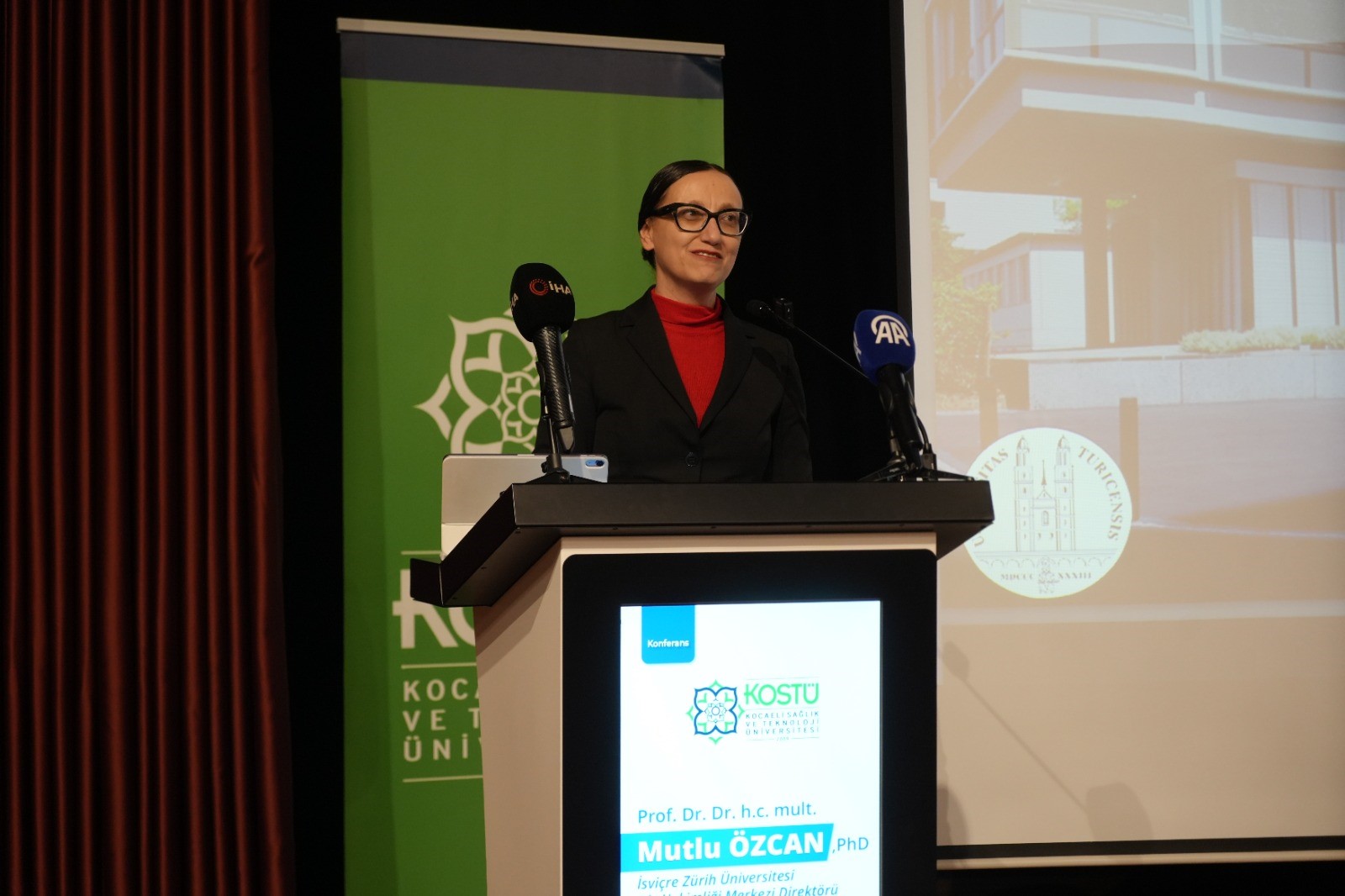 Prof. Dr. Mutlu Özcan’a Tüba Uluslararası Akademi Ödülü Verildi 04