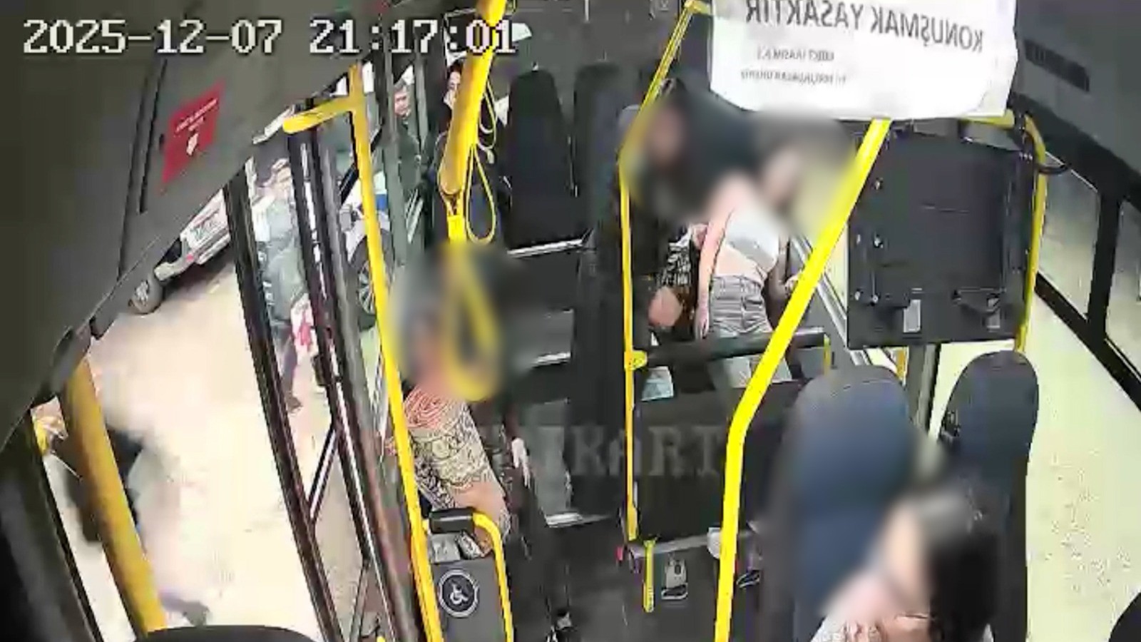 Şoförler Güzergâh Dışına Çıkıp Yolcuları Hastaneye Ulaştırdı (1)