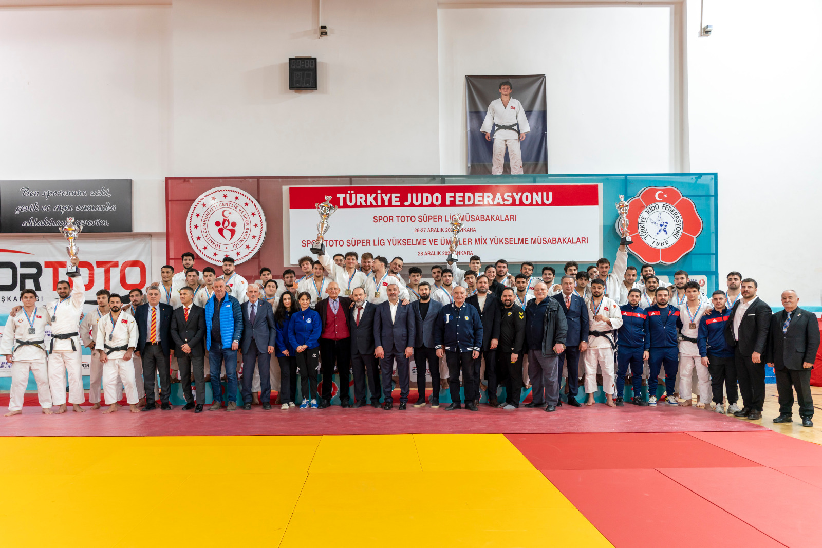 Spor Toto Erkekler Judo Süper Lig’de Şampiyonluğa Kocaeli Büyükşehir Belediye Kağıtspor Ulaştı. Ankara’daki Organizasyonda 14 Kulüpten 113 Sporcu Yarıştı (1)