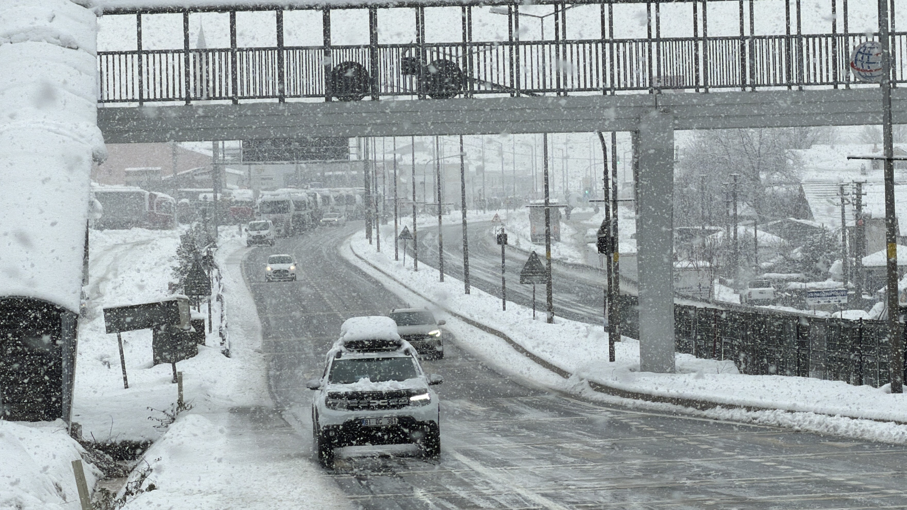 Sürücüler Dikkat! Bolu Dağı Trafiğe Kapatıldı! 03