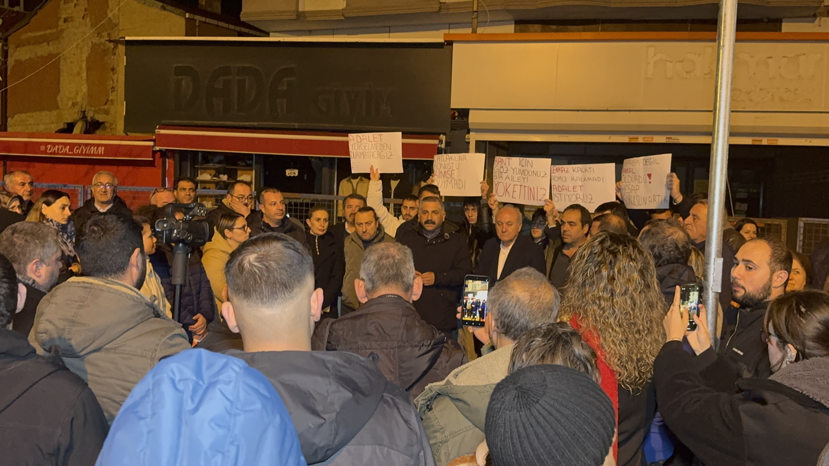 Tahliye Edilen Sakinler Zemin Raporlarını Bekliyor (1)