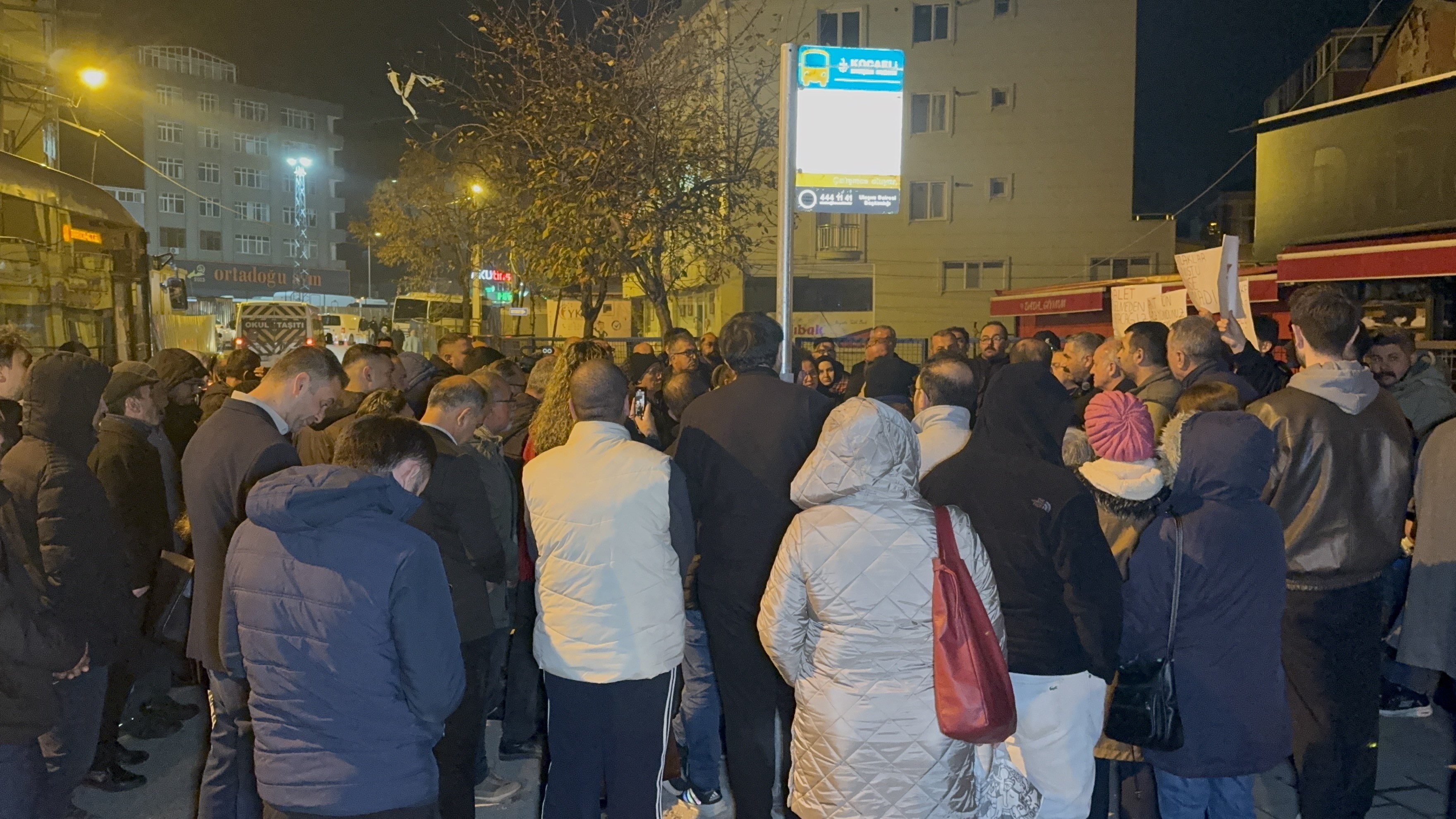 Tahliye Edilen Sakinler Zemin Raporlarını Bekliyor (3)