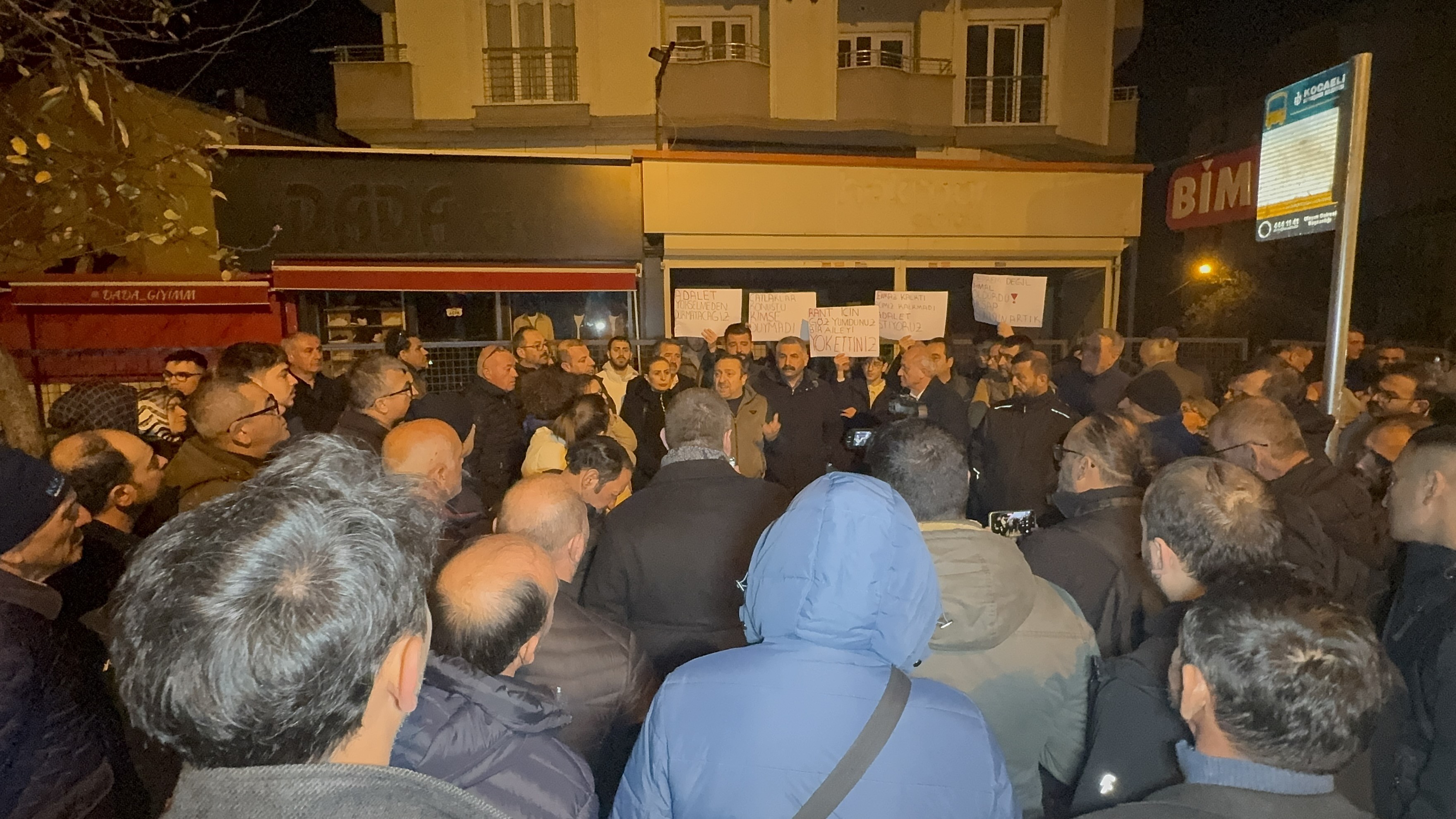 Tahliye Edilen Sakinler Zemin Raporlarını Bekliyor (5)