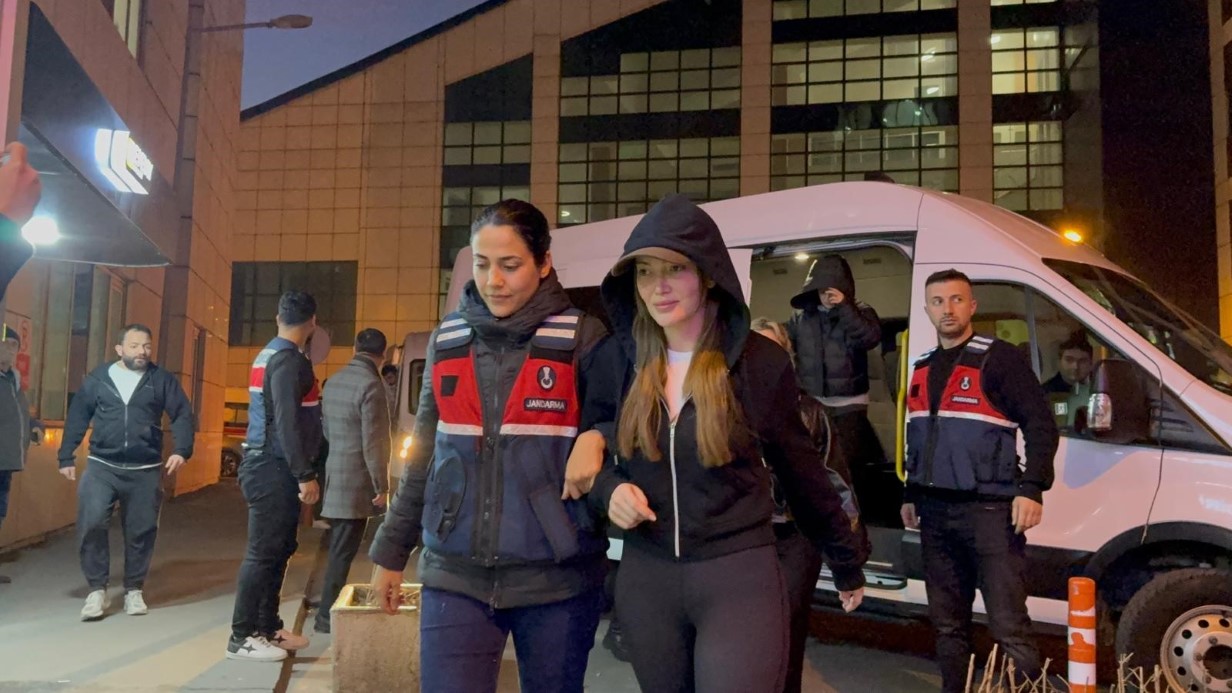 Uyuşturucu Soruşturması Derinleşiyor Aleyna Tilki, Danla Biliç Ve İrem Sak Sağlık Kontrolünde-2