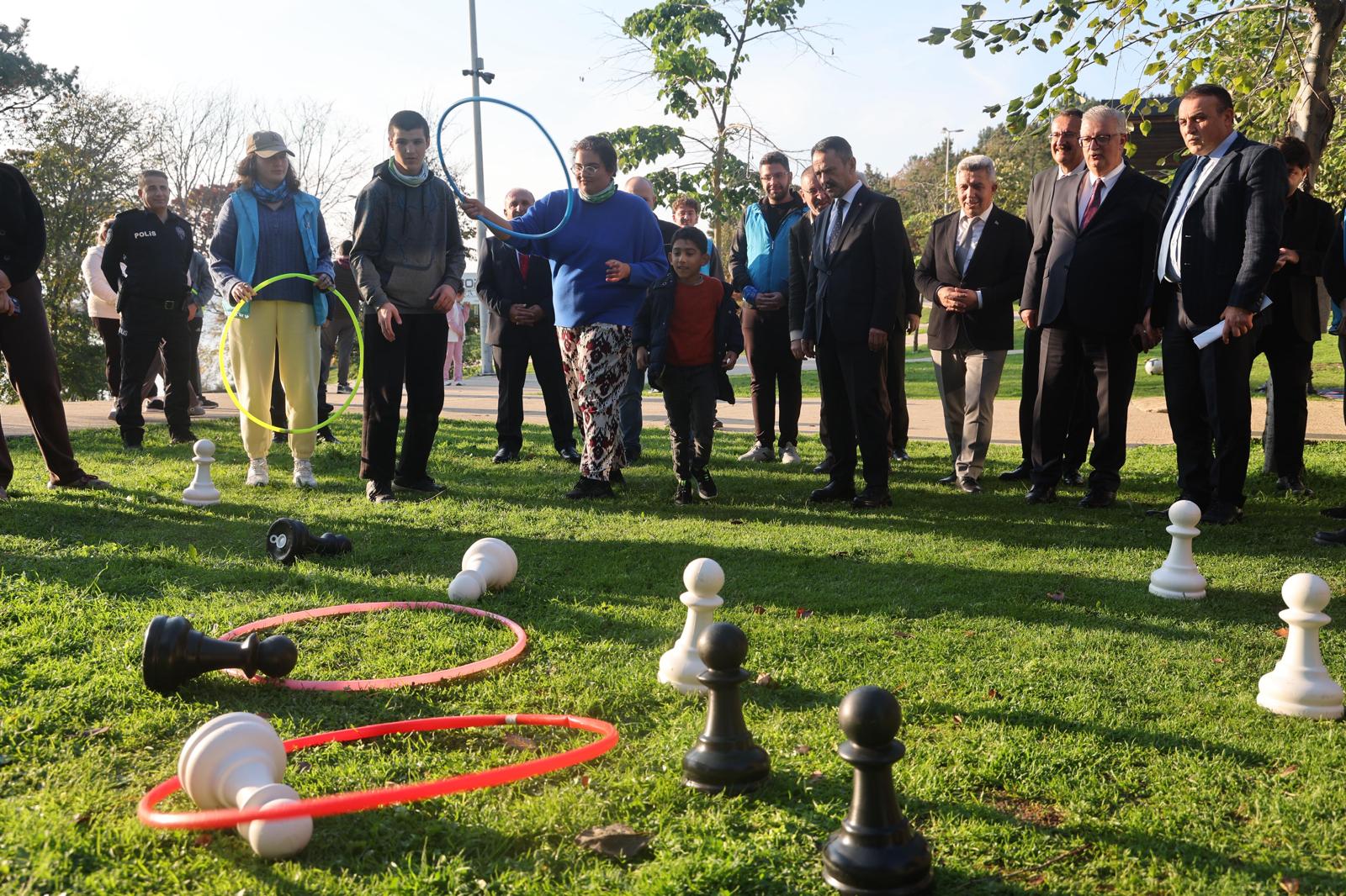 Vali Aktaş’tan Kefken Gençlik Kampı’nda Engelli Gençlere Moral Ziyareti (2)