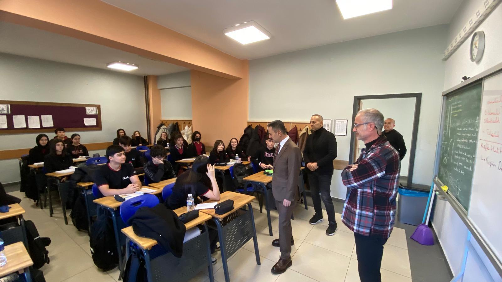 Vali İlhami Aktaş’tan Gebze Anadolu Lisesi’ne Anlamlı Ziyaret 1