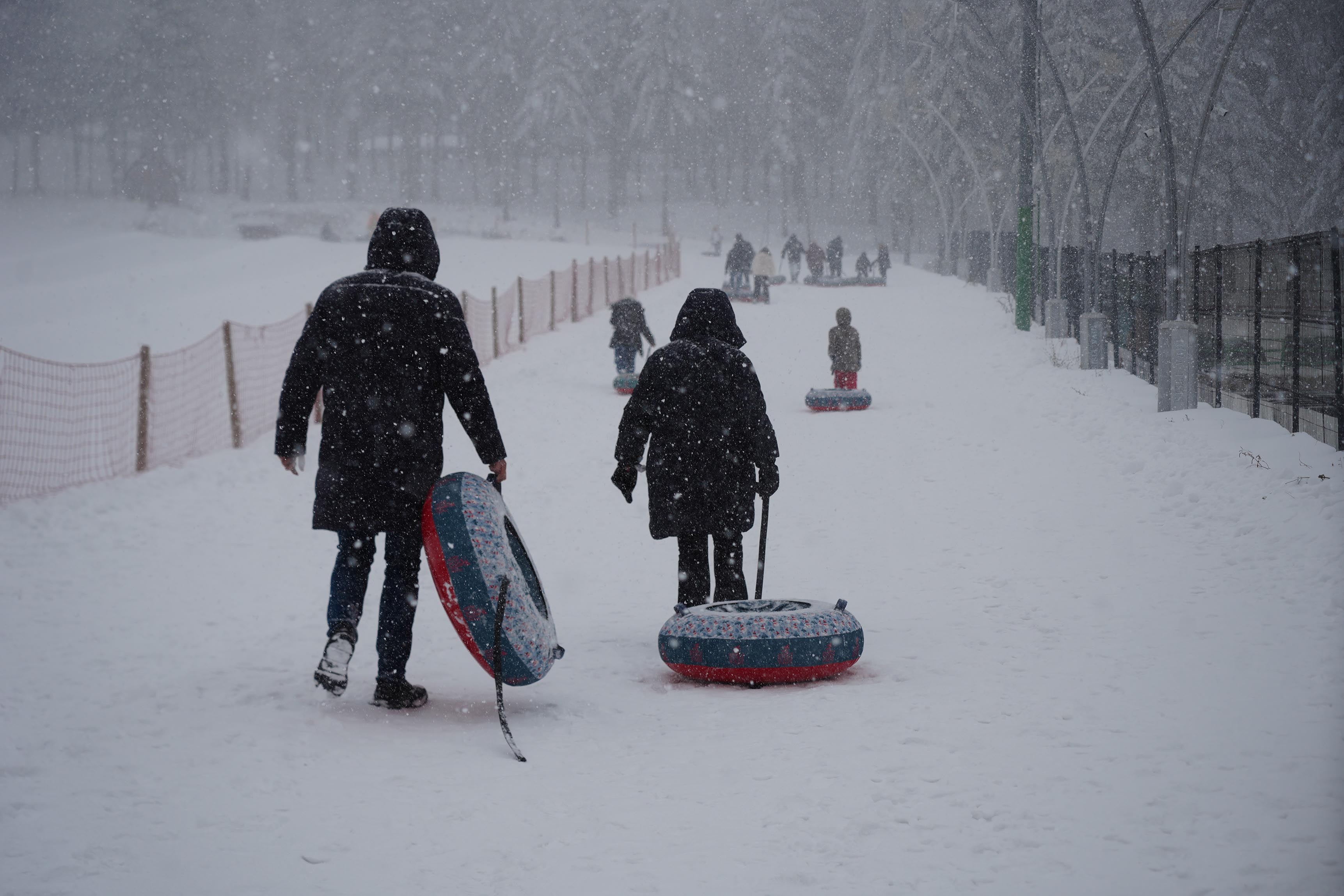 Vatandaşlar Akın Etti! Kartepe'den Muthiş Kar Manzaları 01
