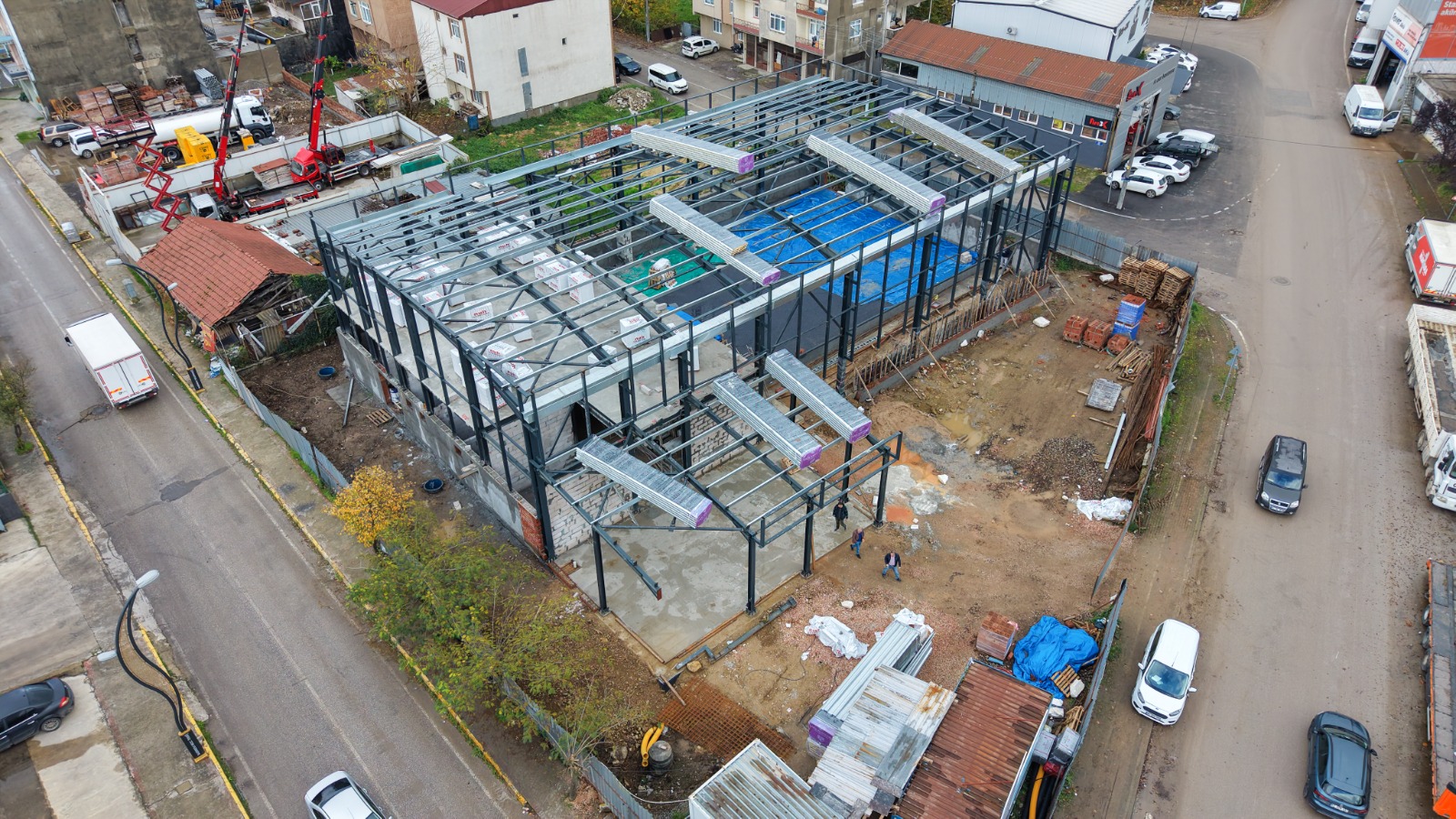 Vezirçiftliği Kapalı Spor Salonu1