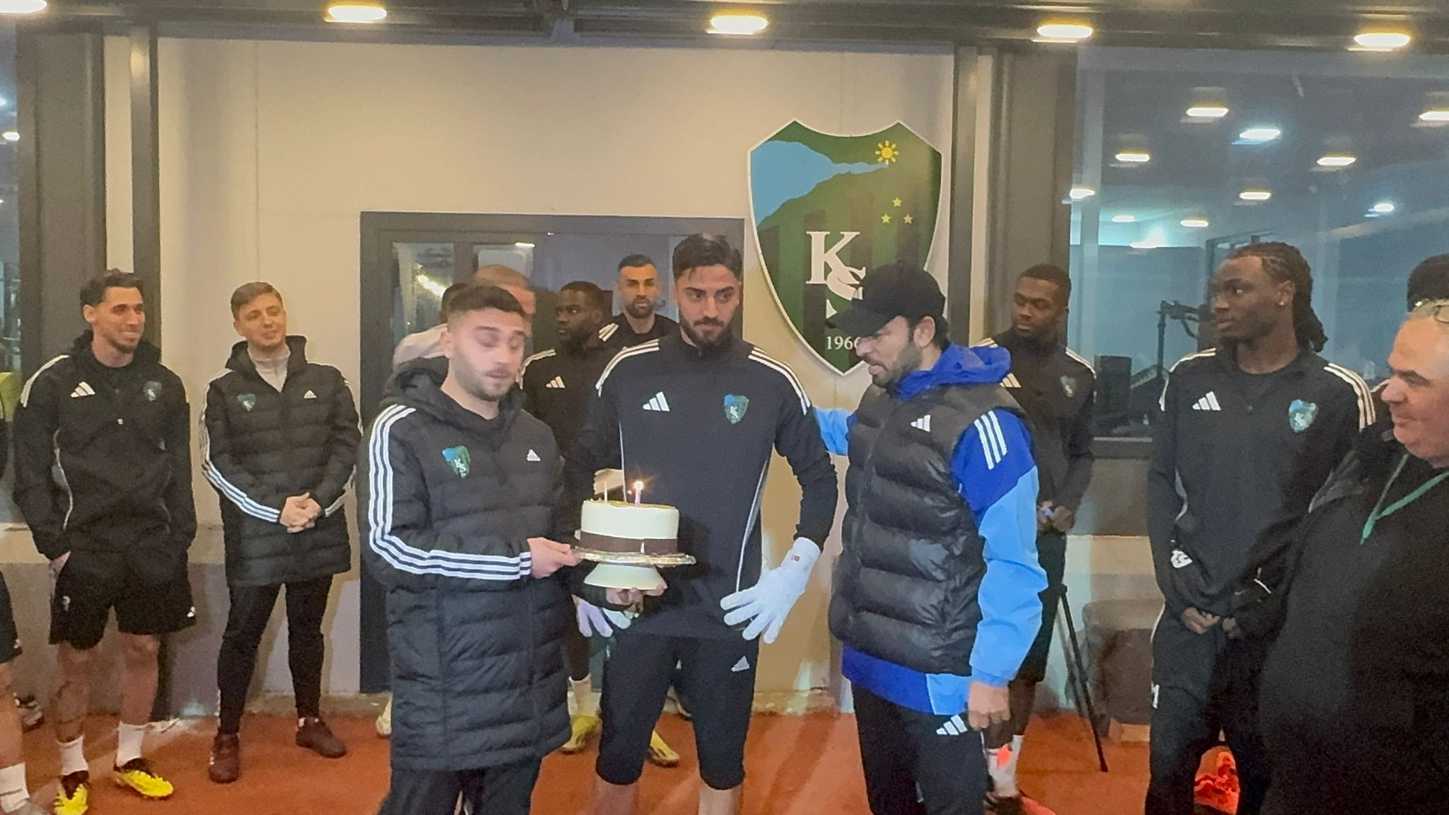 Whatsapp Image 2025 12 10 At 18.04.06